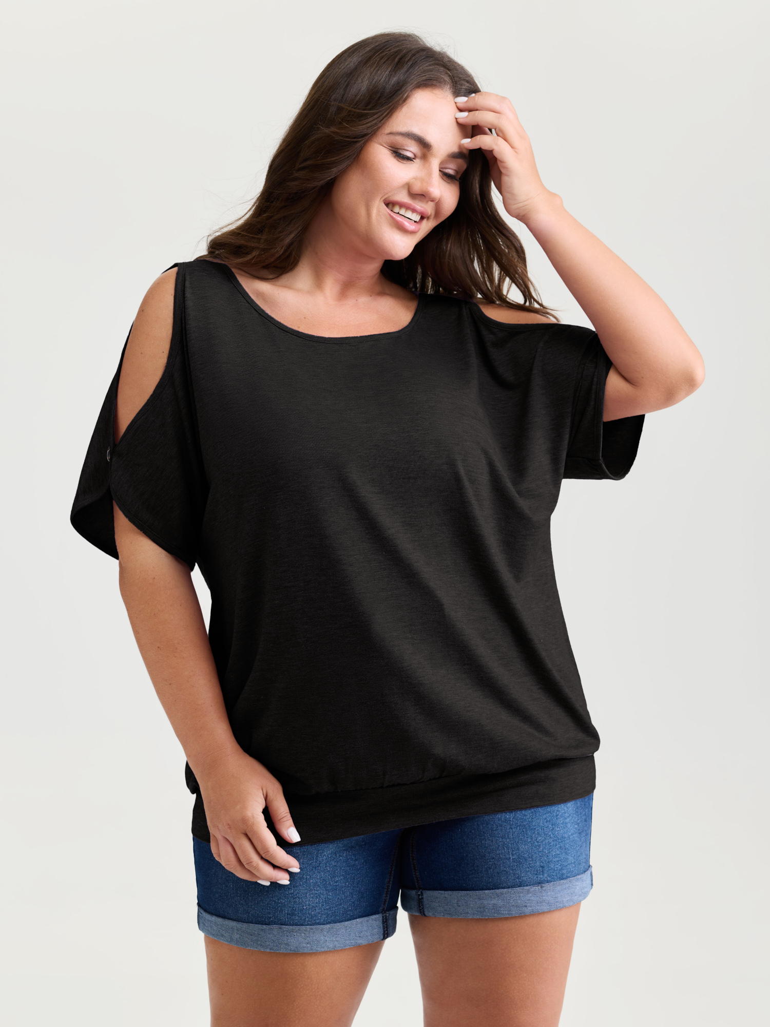 BloomChic Women's Plus Size Supersoft Cut-Out Shoulder T-Shirt Black Solid Everyday-Casual Short sleeve Round Neck 10/M