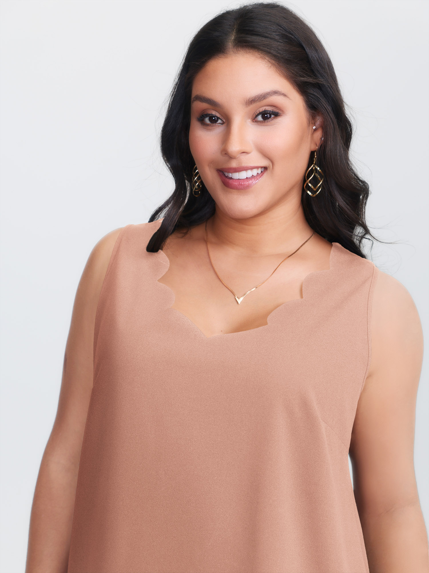 BloomChic Women's Plus Size Solid V Neck Laser Cut Tank Top DustyPink Everyday-Elegant A-line V-Neck 30/6X