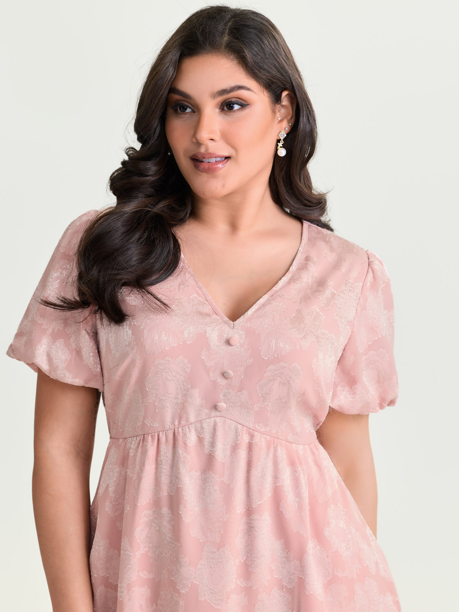 Side view of BloomChic Women's Plus Size Floral Textured Bubble Sleeve Mini Dress Nudepink Party Knee Length Jacquard V-Neck 26/4X