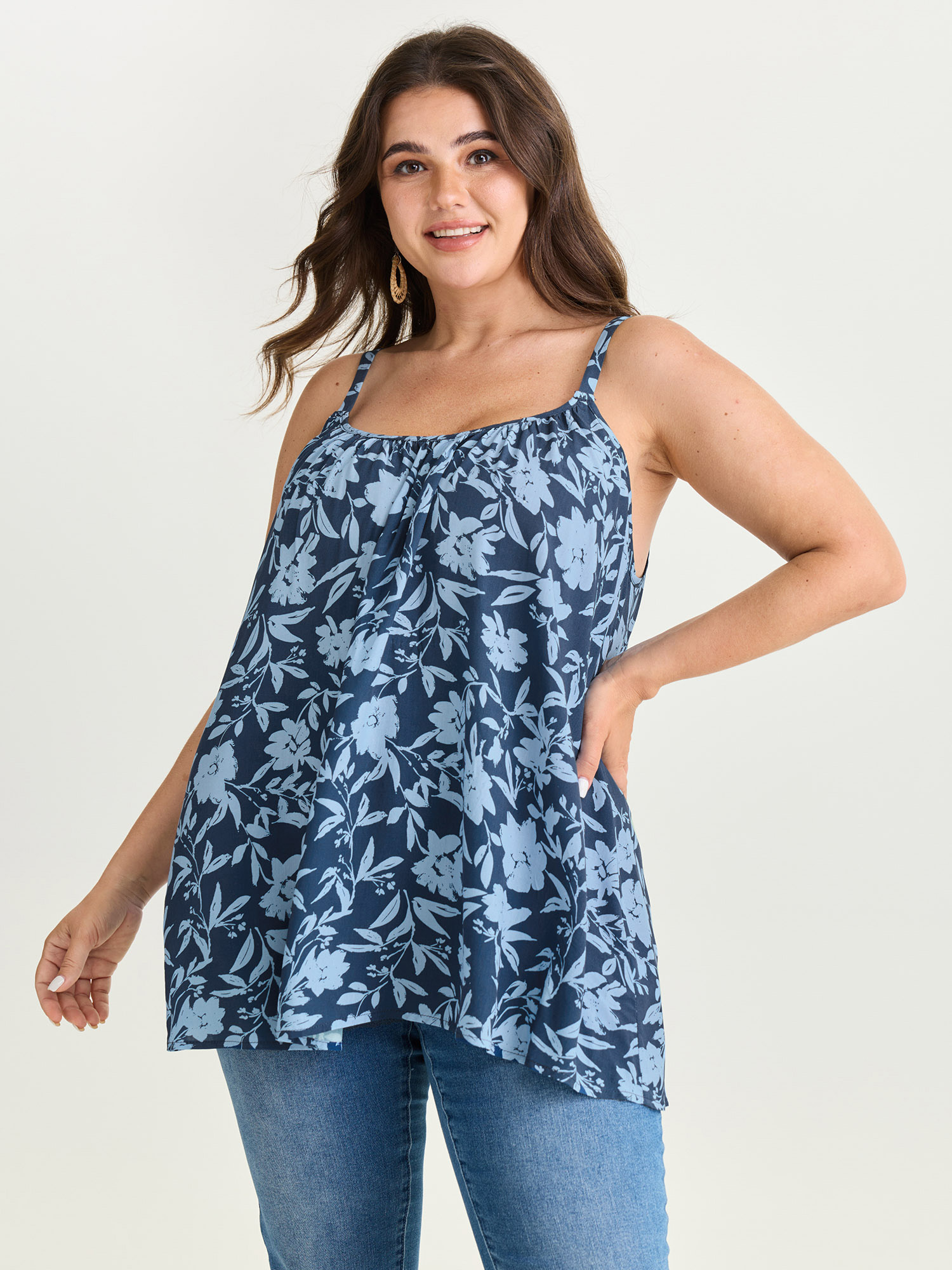 BloomChic Women's Plus Size Fresh Floral Pleated Tank Top LightBlue Vacation Relaxed Fit A-line U-Neck 12/L