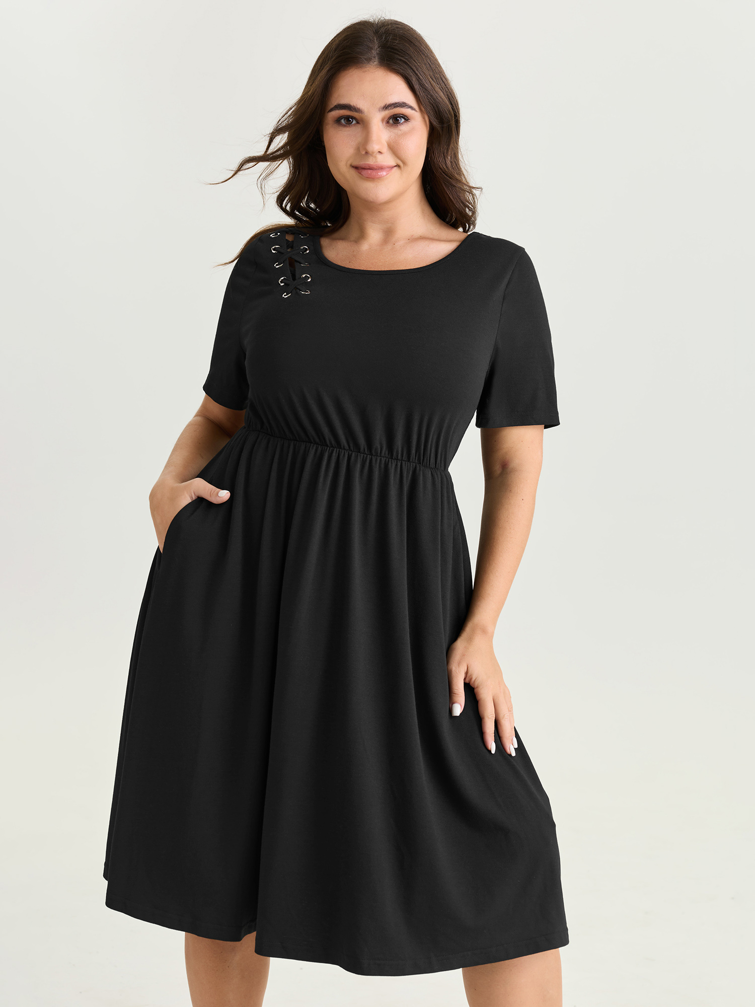 BloomChic Women's Plus Size Supersoft Hollow-Out Midi Dress Black Solid Midi Everyday-Casual Cut-Out 10/M