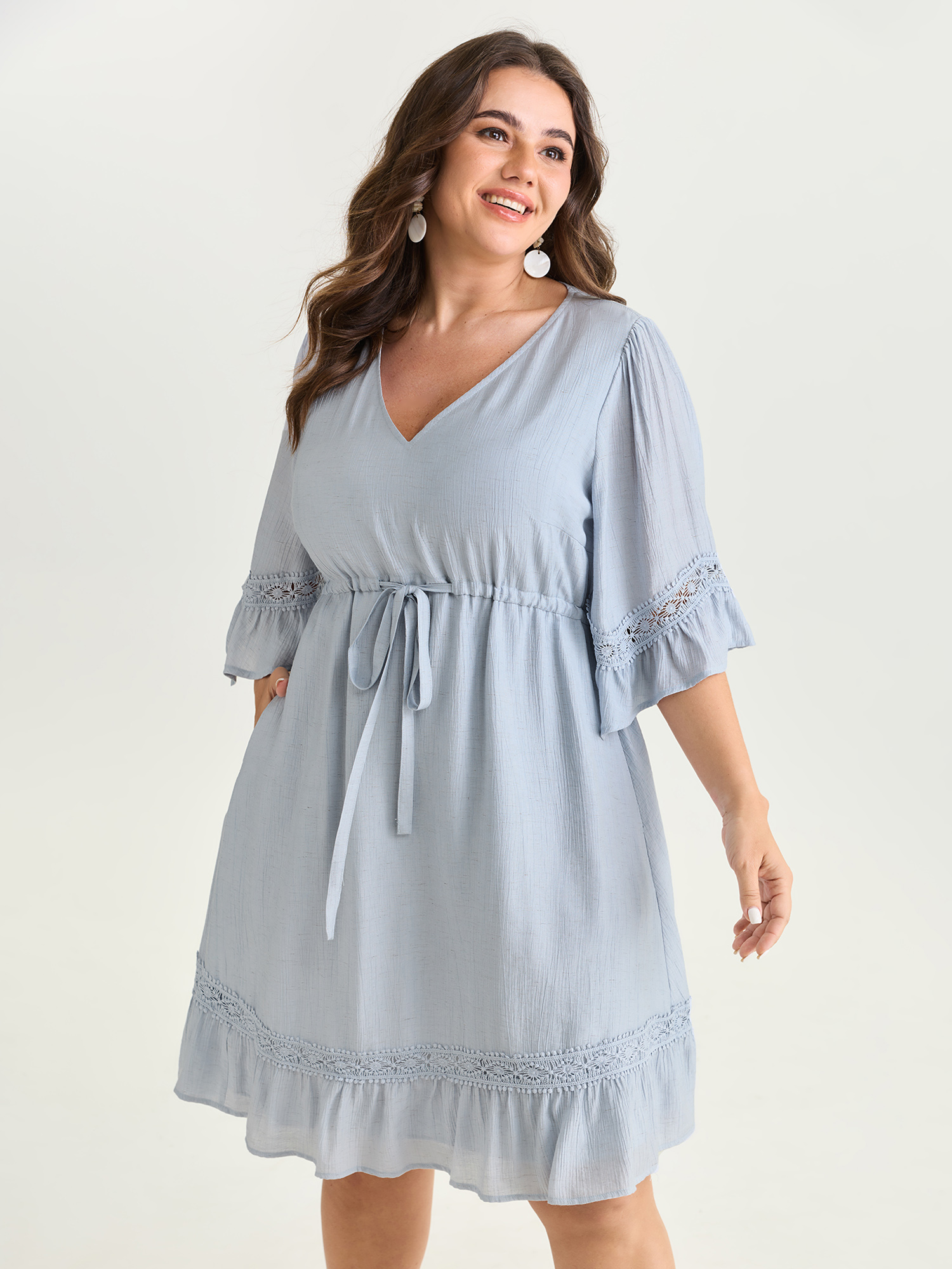 BloomChic Women's Plus Size Lace Trim Adjustable Drawstring Waist Mini Dress LightBlue Solid Mini Vacation Bowknot 10/M
