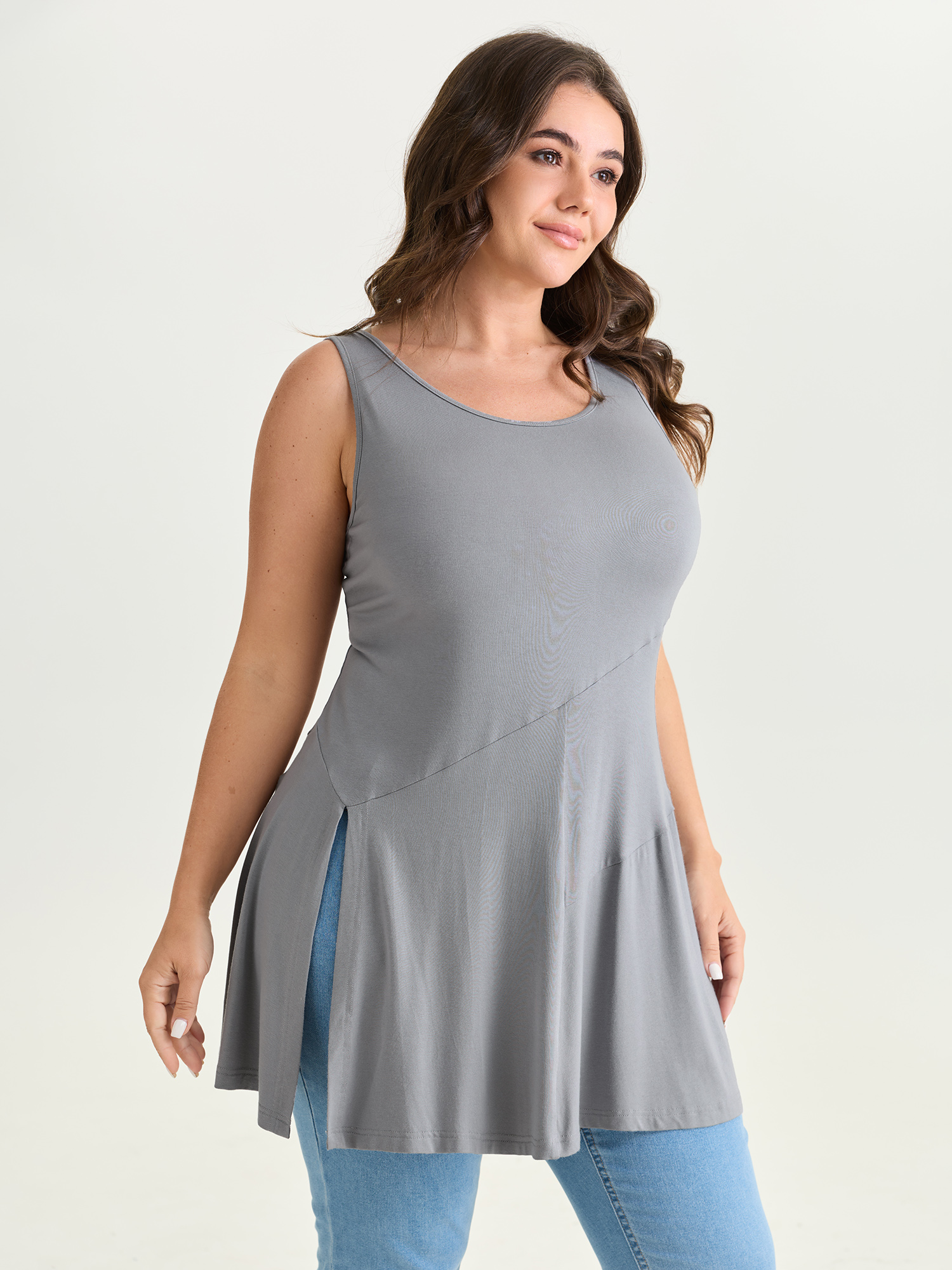 BloomChic Women's Plus Size Supersoft Side Seams Flowy Tank Top Silver Everyday-Casual Fitted A-line Round Neck 18-20/2X