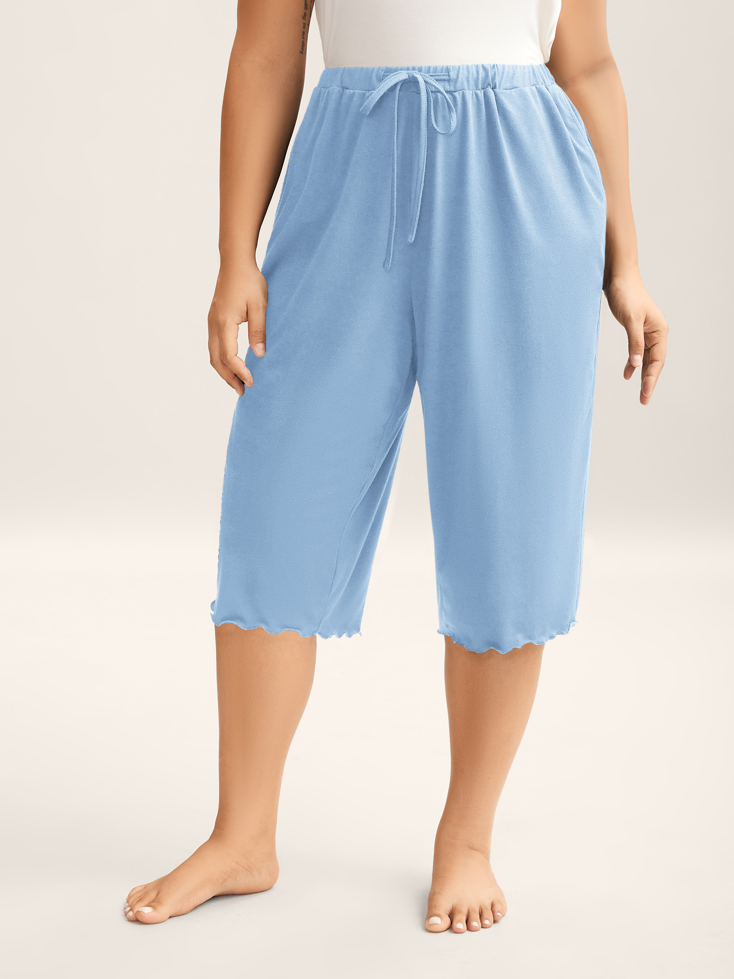 BloomChic Women's Plus Size Supersoft Scalloped Hem Straight-Fit Lounge Bottoms LightBlue Knee Length 26/4X-image-48230633373866