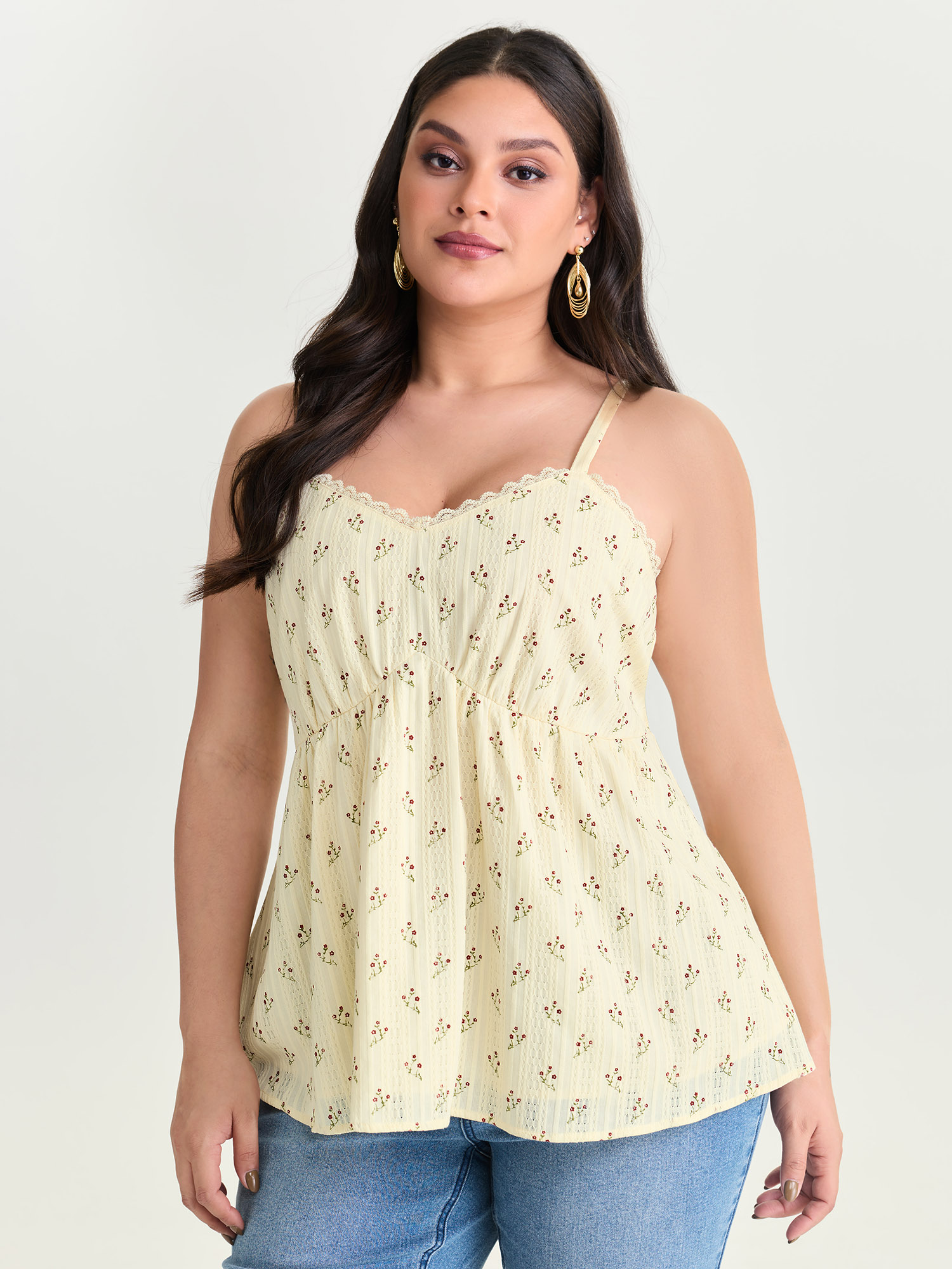 BloomChic Women's Plus Size Floral Print Lace Trim Tank Top Apricot Everyday-Elegant Fitted Fit & Flare Sweetheart Neck 28/5X