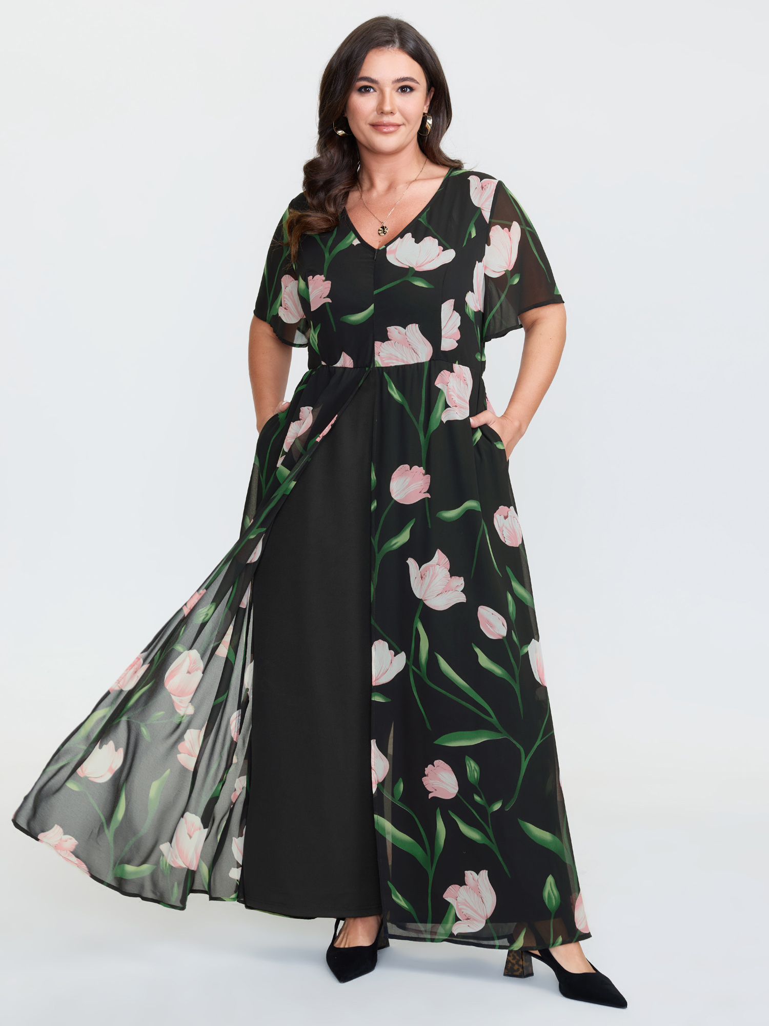 BloomChic Plus Size Hidden Zipper Floral Layered Pockets Jumpsuit - Curve Women's BlackFlower Playsuit - Elongate neckline Slanted pocket X-line Jumpsuits 14/M