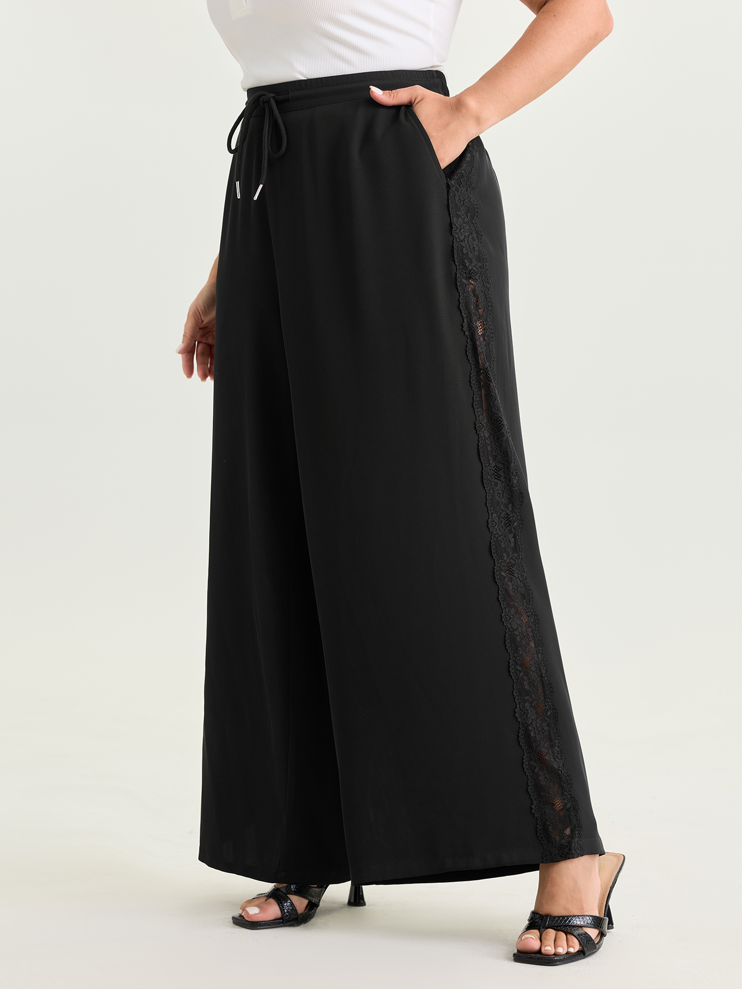 BloomChic Women's Plus Size Lace Side Panels Drawstring Pants Black Solid Wide leg Mid Rise 10/M