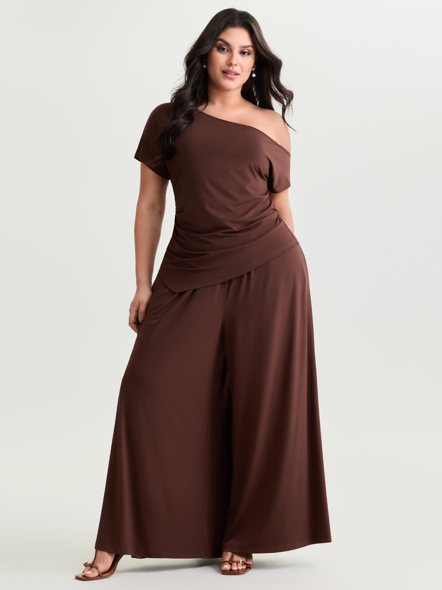 BloomChic Women's Plus Size Supersoft Stretchy Pleated Flared Plain Pants Browncoffeecolor Solid Flared Mid Rise Elegant 30/6X