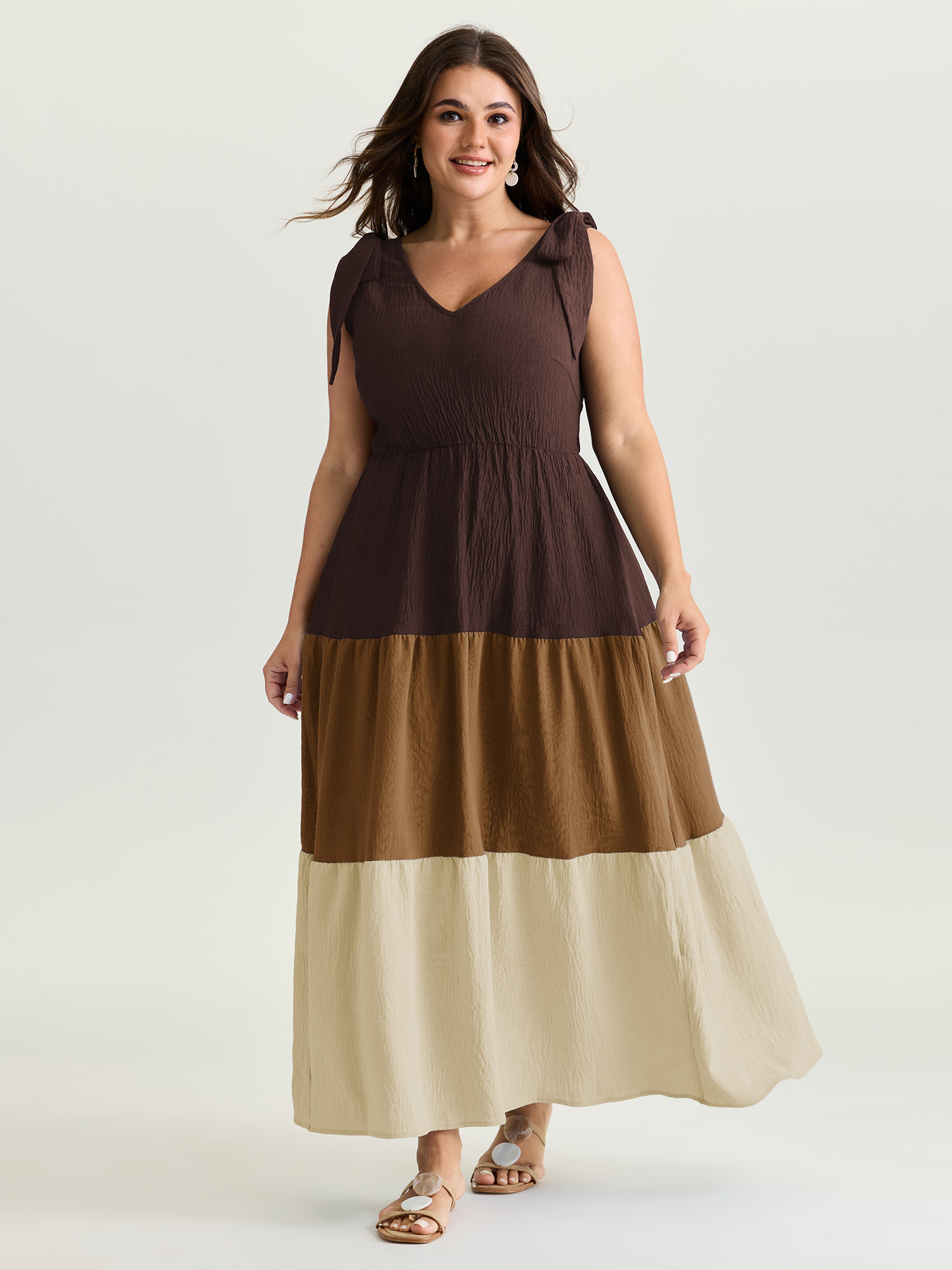 BloomChic Plus Size Colorblock Shoulder-Tie Tiered Maxi Dress - Curve Ladies DarkBrown Resort Sleeveless Color Block Side Pocket Daily Dresses 14/M