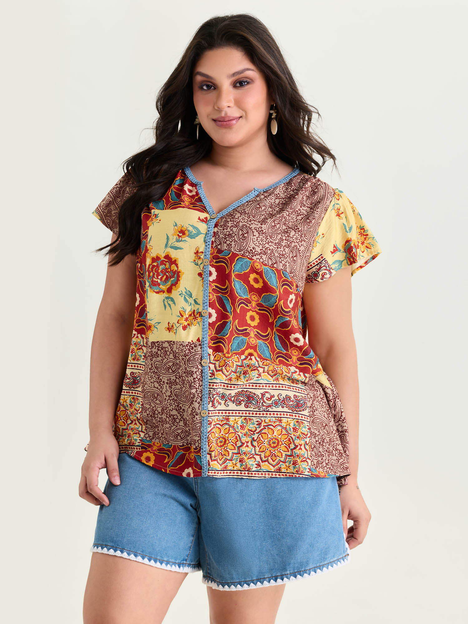 BloomChic Women's Plus Size Supersoft Colorful Contrast Patchwork Print Blouse Multicolor Else Vacation Short sleeve V-Notch Neck 10/M