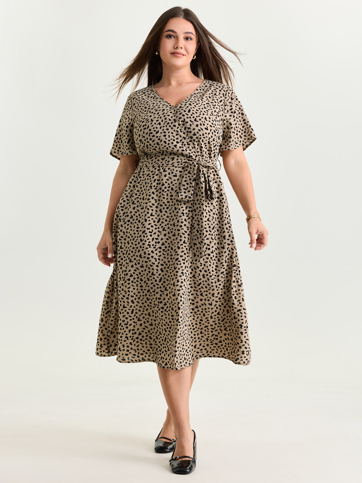 BloomChic Women's Plus Size Leopard Print Side-Tie Midi Dress Tan Leopard Midi Office Wrap / Overlap 10/M