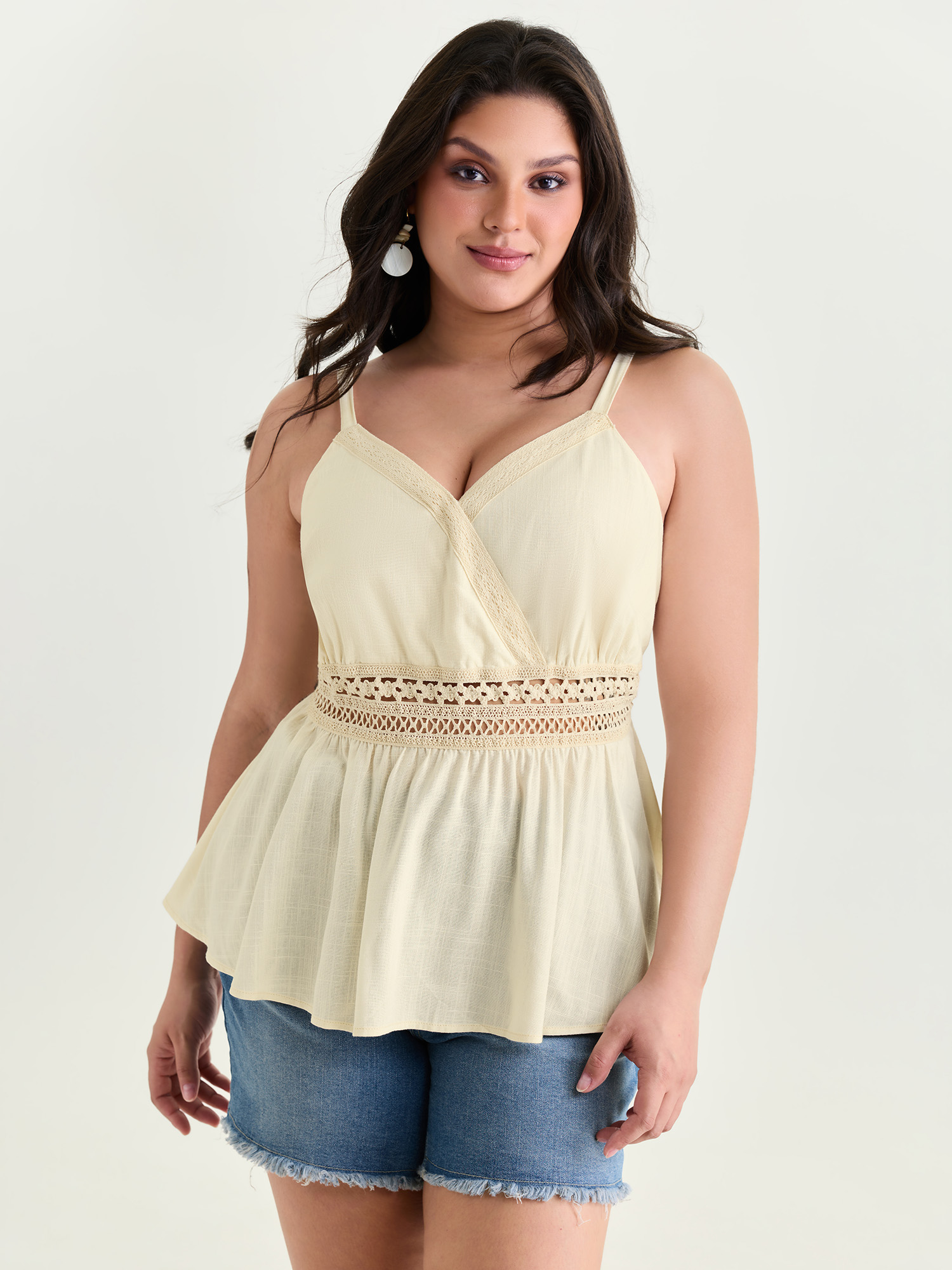 BloomChic Women's Plus Size Breathable Contrast Waistline Tank Top Beige Vacation Fitted Fit & Flare V-Neck 18-20/2X
