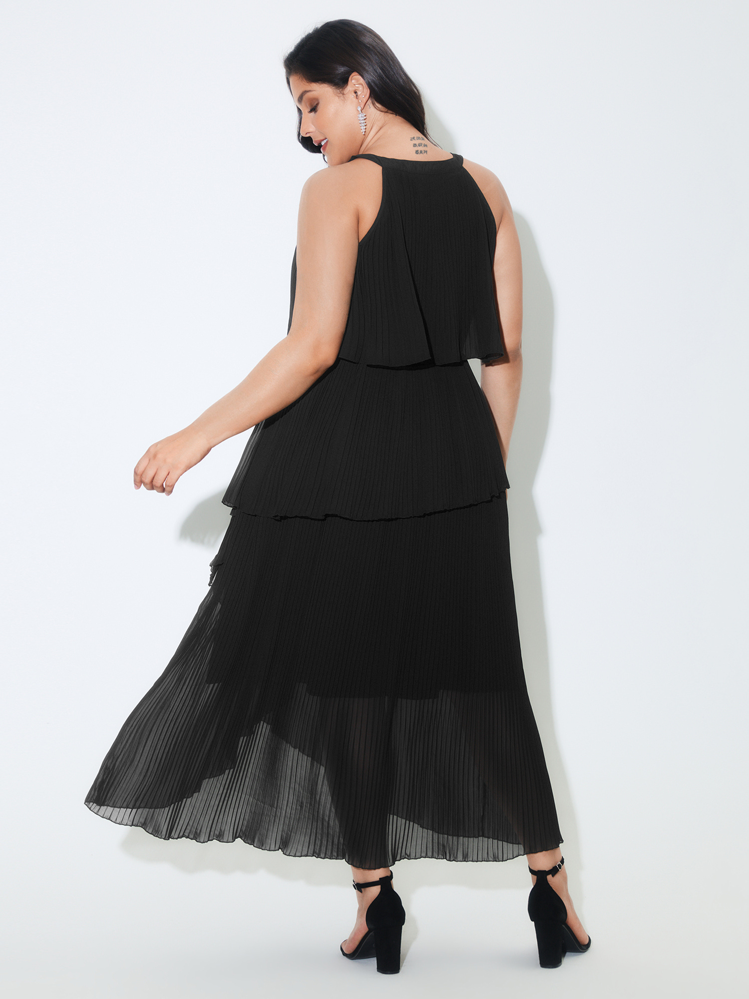 Side view of BloomChic Women's Plus Size Halter Neck Layered Pleated Texture Maxi Dress Black Party Maxi Wrap / Overlap Round Neck 18-20/2X