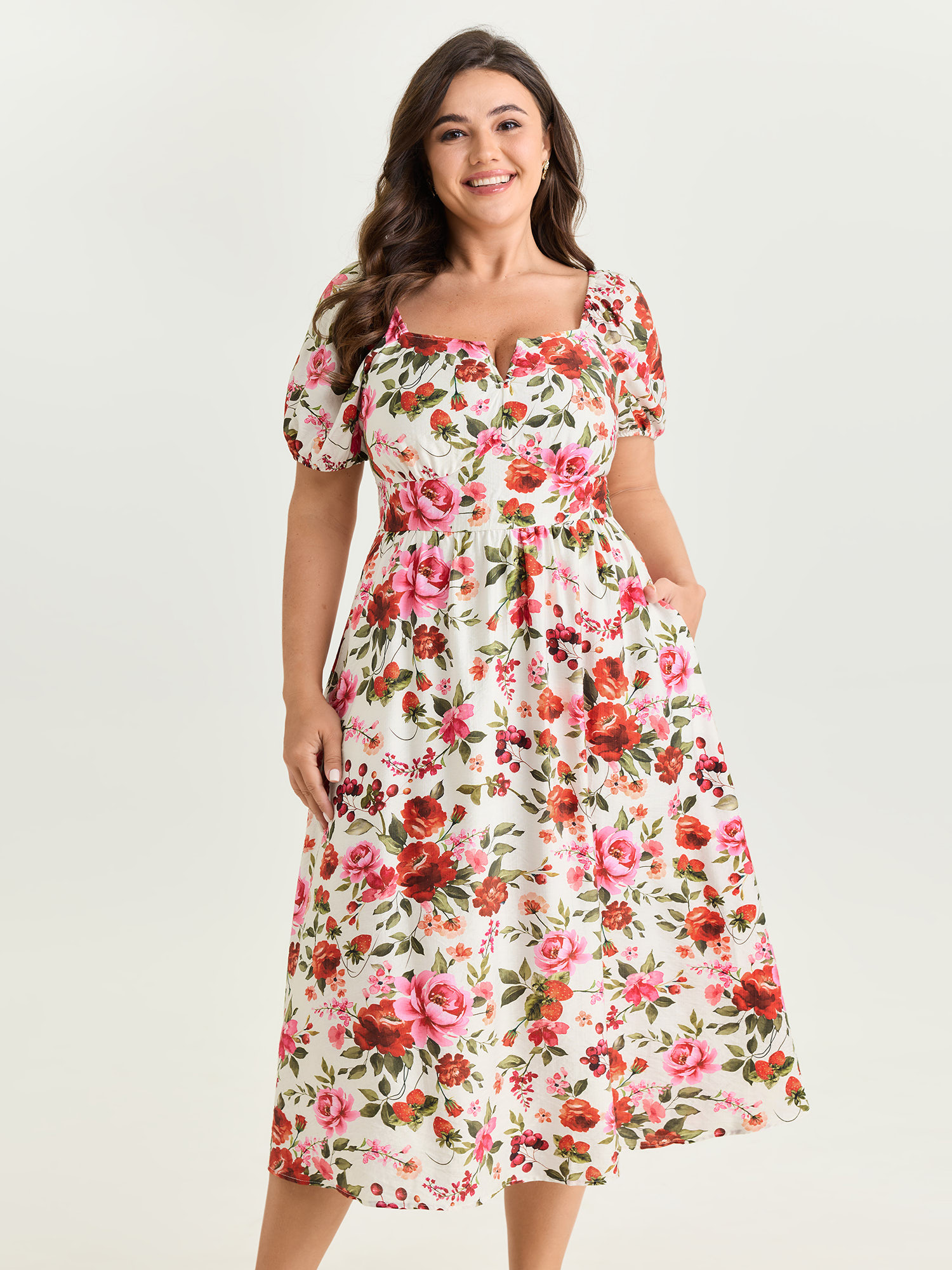 BloomChic Women's Plus Size Floral Print Triangular Waist Midi Dress Originalwhite Ditsy Floral Maxi Everyday-Elegant Smocked 18-20/2X
