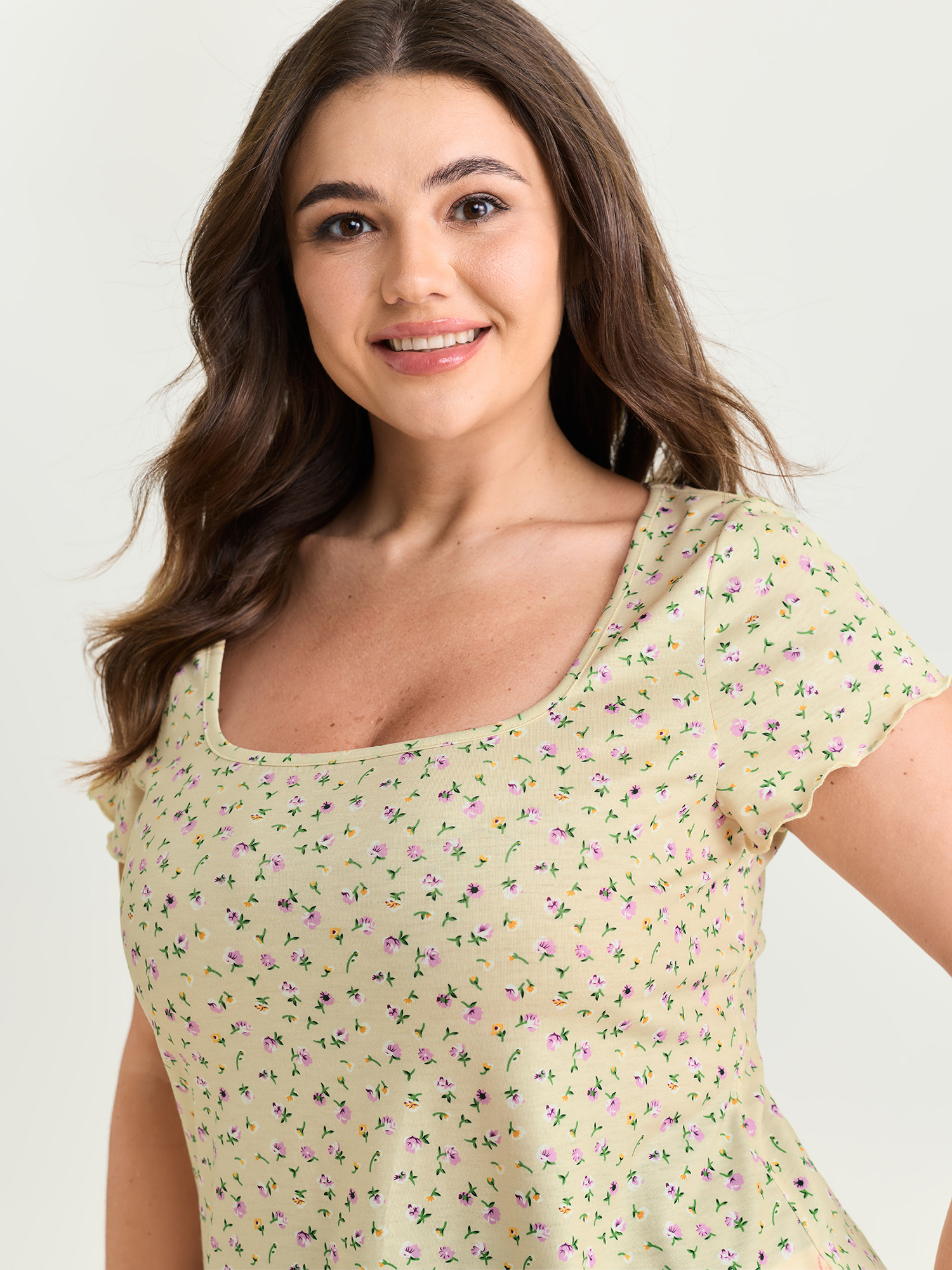 Side view of BloomChic Women's Plus Size Stretchy Floral Print Square Neckline T-Shirt Apricot Ditsy Floral Casual Short sleeve U-Neck 30/6X
