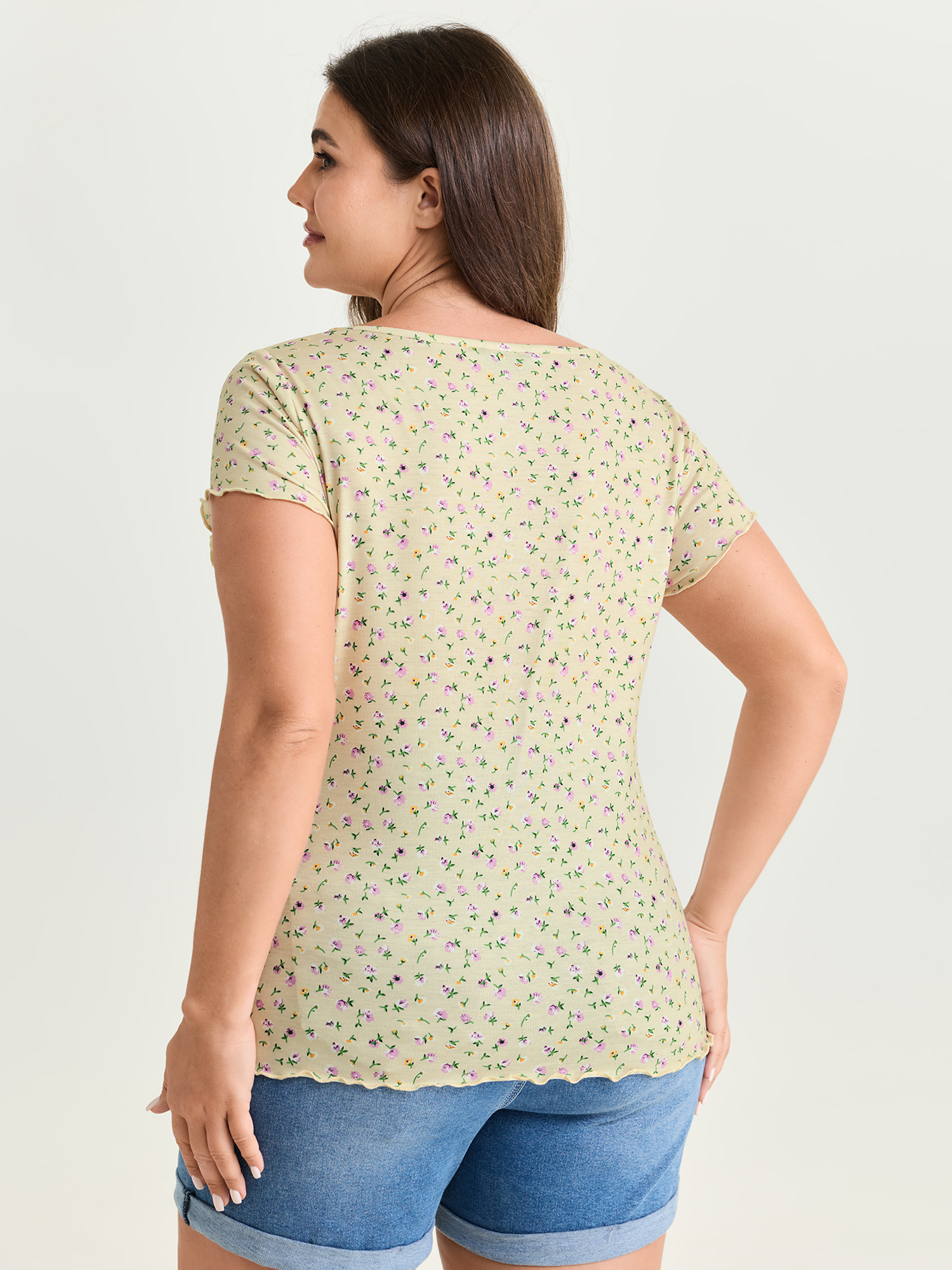 Side view of BloomChic Women's Plus Size Stretchy Floral Print Square Neckline T-Shirt Apricot Ditsy Floral Casual Short sleeve U-Neck 30/6X