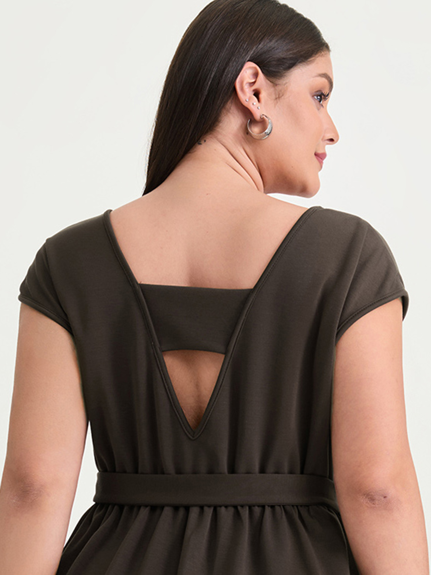 BloomChic Women's Plus Size Backless Belted V-Neck Plain Midi Dress DarkBrown Office Midi 10/M