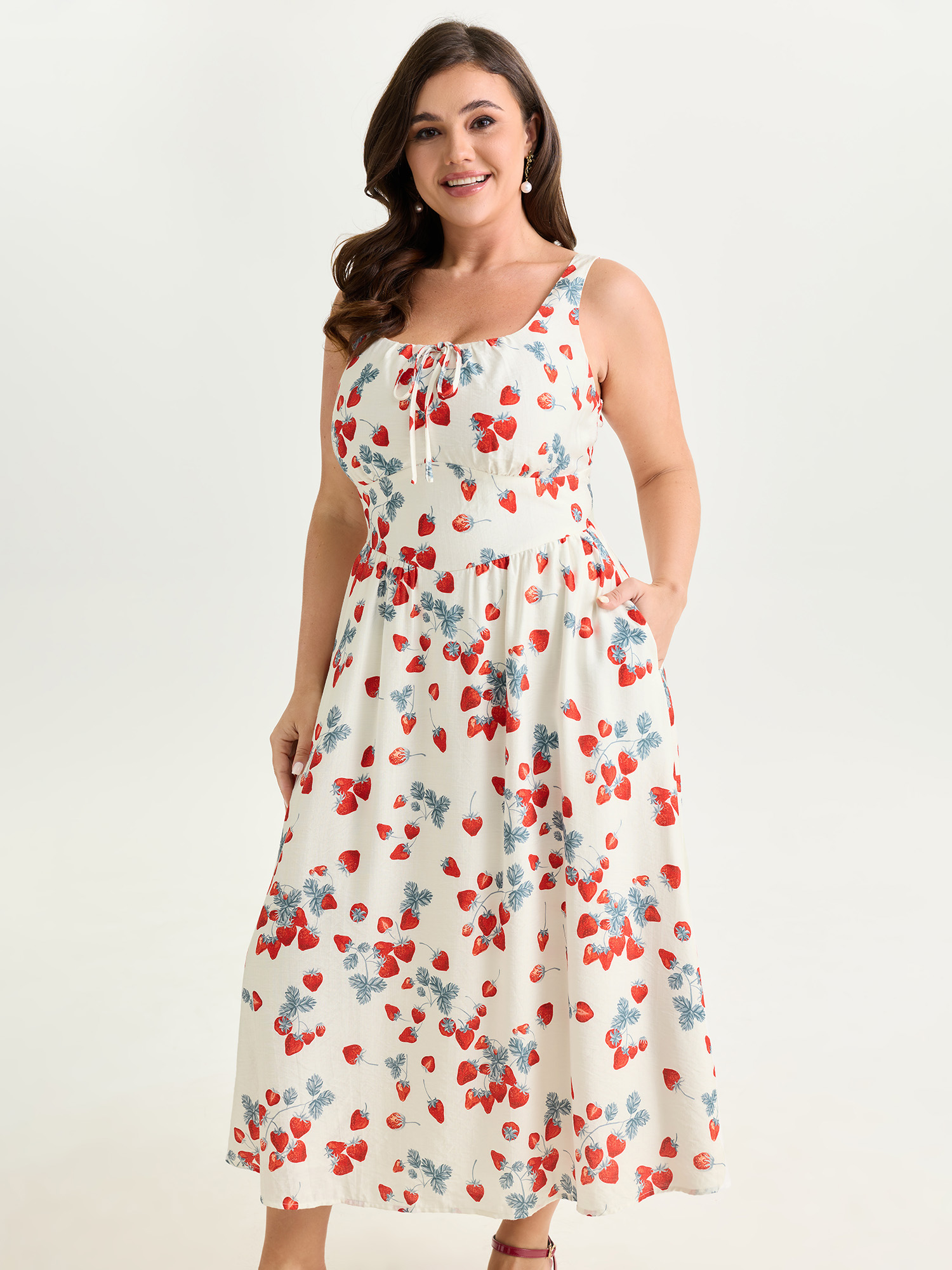 BloomChic Women's Plus Size Strawberry Print Cinched-Waist Midi Dress Originalwhite Fruit Maxi Everyday-Elegant Smocked 14-16/1X