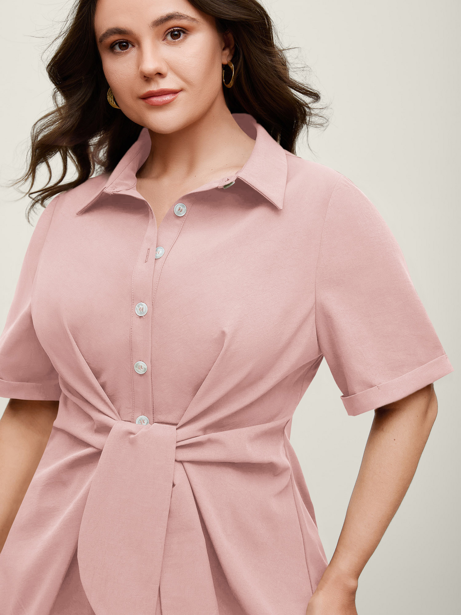 BloomChic Women's Plus Size Knotted Front Asymmetrical Hem Blouse Zephyr Solid Office Short sleeve Collared Neck 10/M