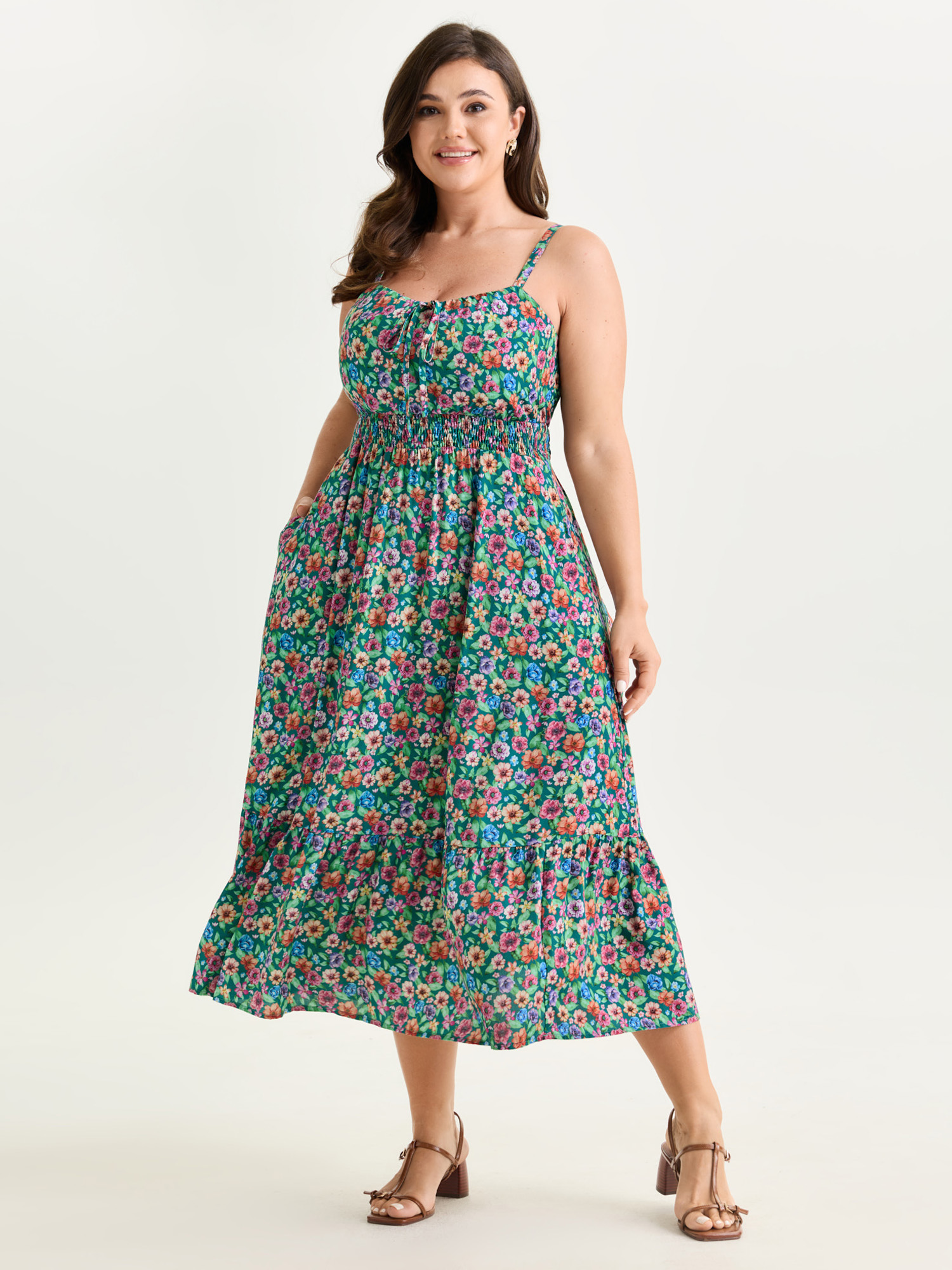 BloomChic Plus Size Floral Print Shirred Waist Flowy Midi Dress - Curve Ladies Emerald Elegant Sleeveless Ditsy Floral Side Pocket Daily Dresses 26-28/3X