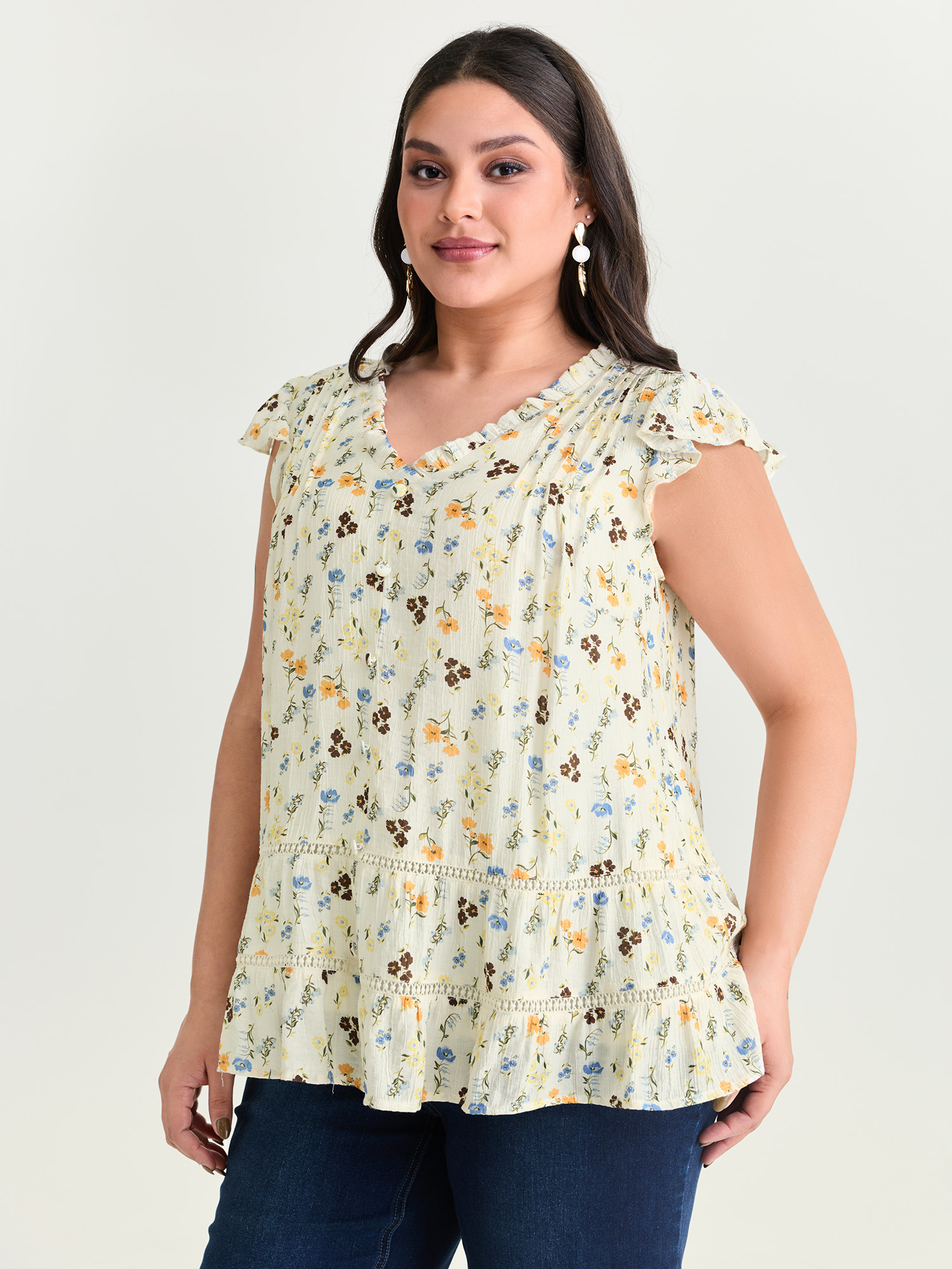 BloomChic Women's Plus Size Floral Print Ruffled Detail Lace Blouse Beige Everyday-Casual Cap Sleeve 12/L