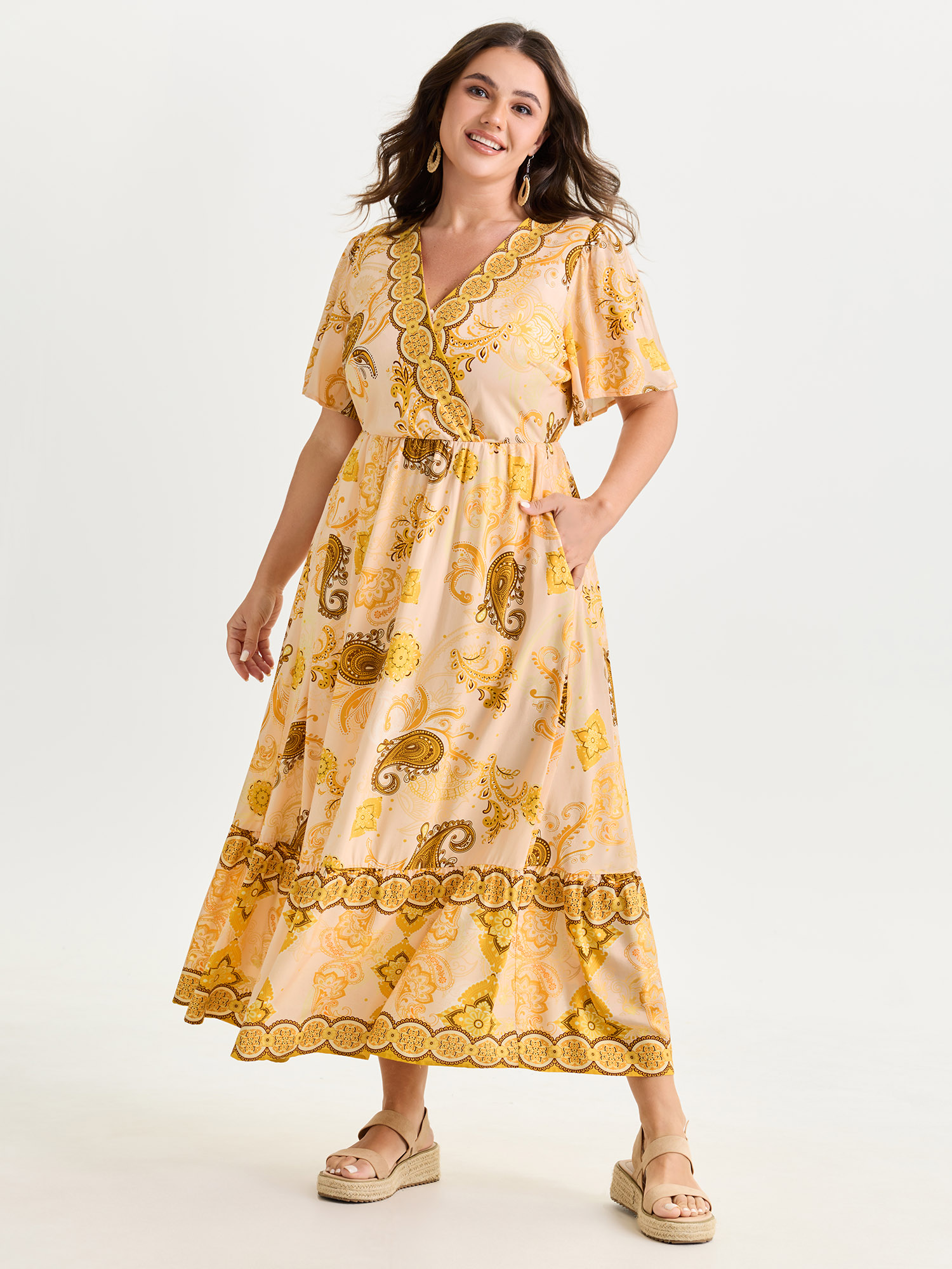 BloomChic Women's Plus Size Supersoft Paisley Print V-Neck Midi Dress Turmeric Paisley Maxi Vacation Wrap / Overlap 10/M