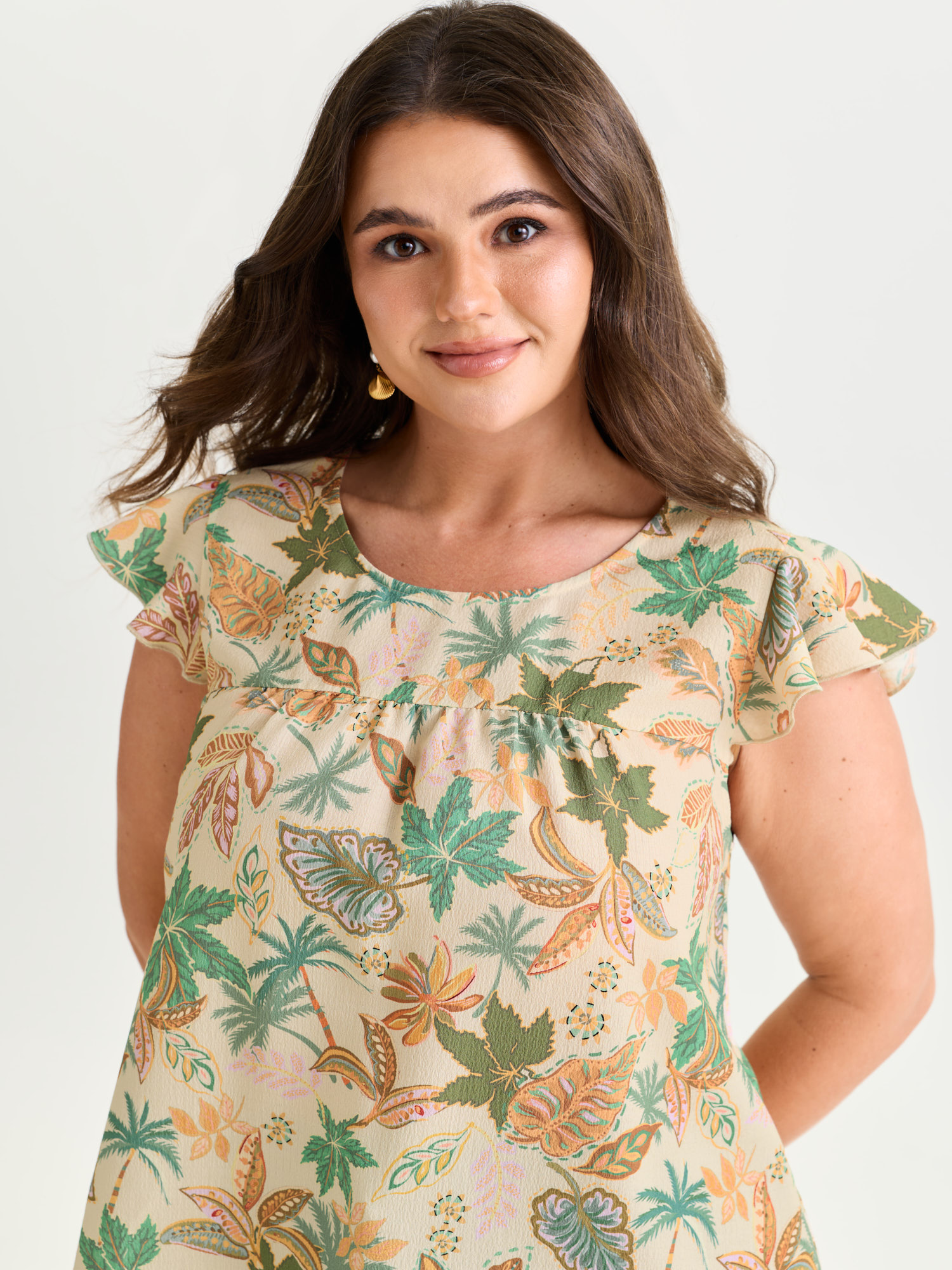 BloomChic Women's Plus Size Bright Floral Texture Open-Back Blouse Champagne Tropical Vacation Cap Sleeve 22-24/3X