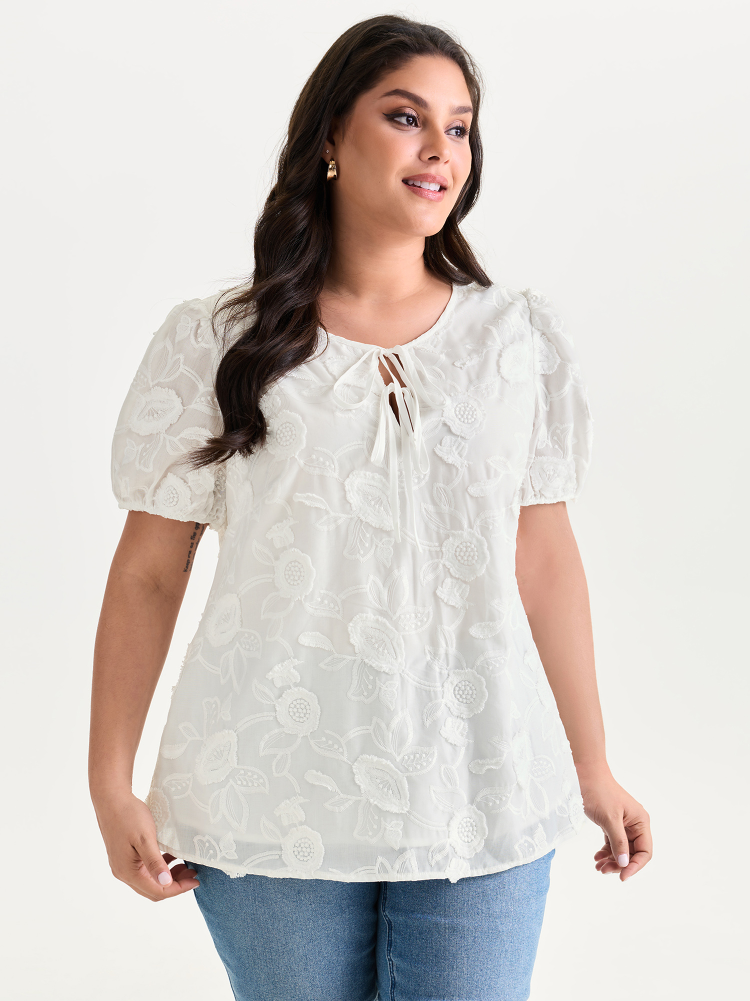 BloomChic Women's Plus Size Cotton Floral Textured Puff Sleeve Lined Blouse Originalwhite Solid Everyday-Elegant Short sleeve Round Neck 10/M