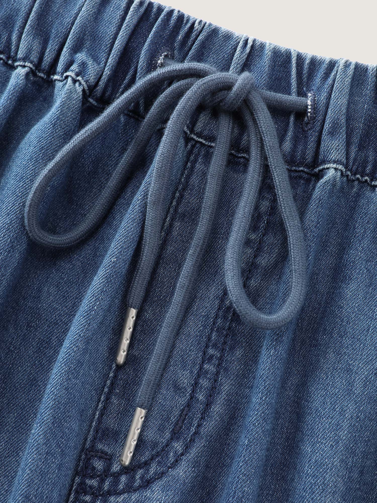 Side view of BloomChic Women's Plus Size Drawstring Waist Wide-Leg Pocket Jeans Midblue Wide leg No stretch 30/6X