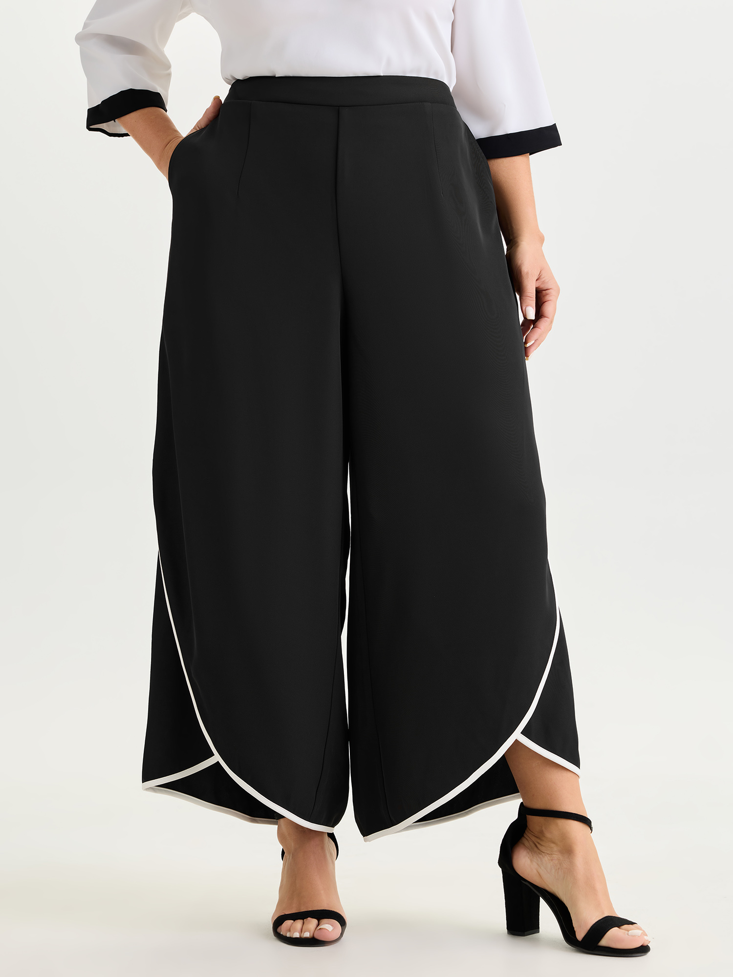 BloomChic Women's Plus Size Color Contrast Petal Hem Pants Black Else Wide leg High Rise 10/M
