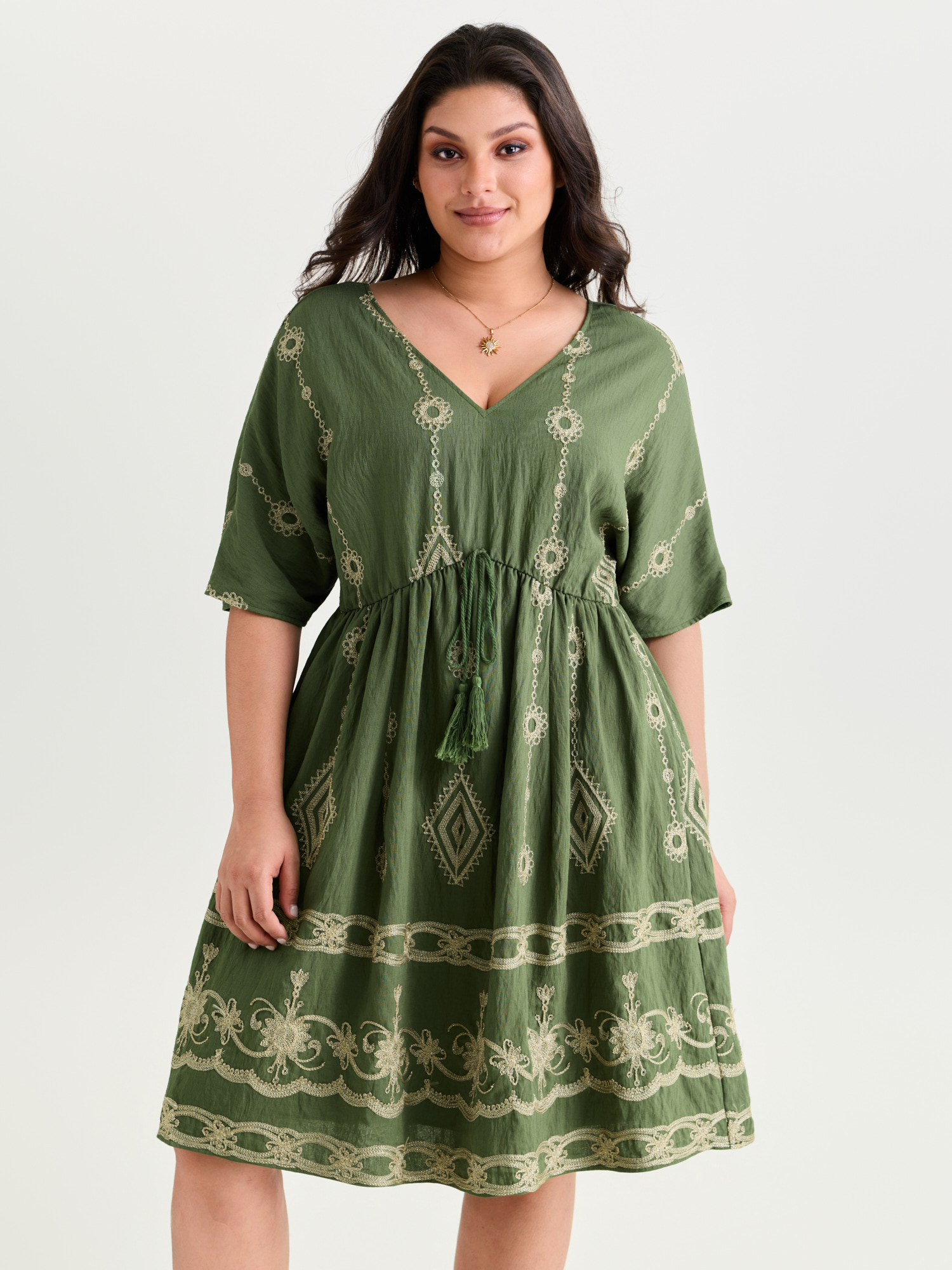 BloomChic Women's Plus Size Boho Embroidered Waist Tie Mini Dress Emerald Ethnic Floral Mini Vacation Bowknot 12/L