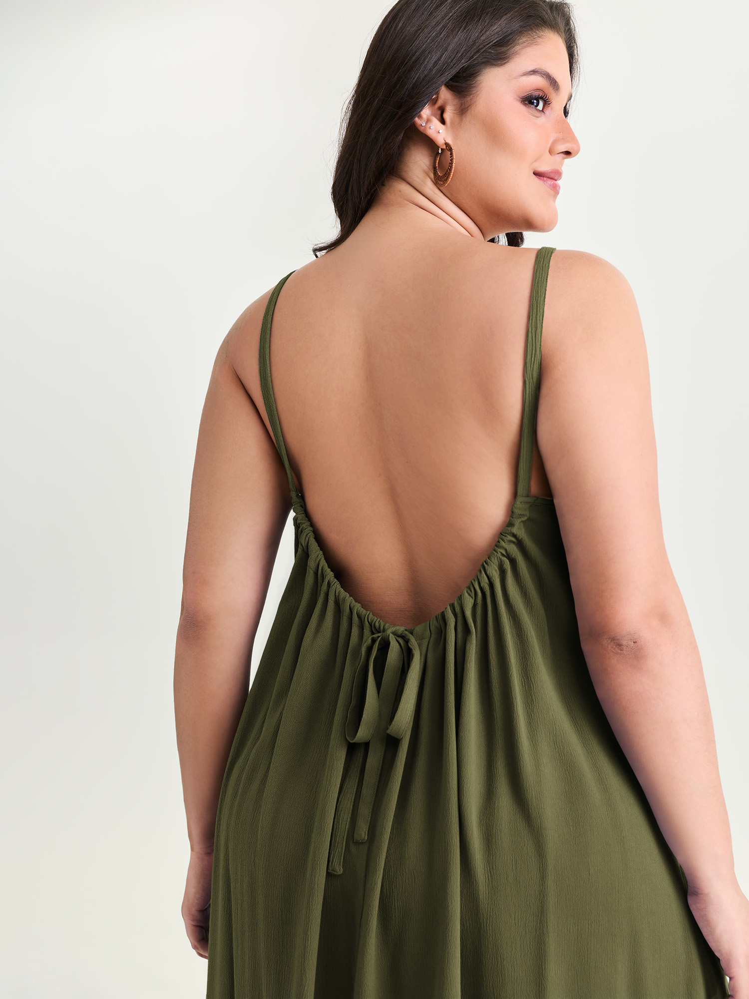 BloomChic Women's Plus Size Backless Flowy Cami Plain Midi Dress ArmyGreen Solid Midi Vacation Ruched 10/M