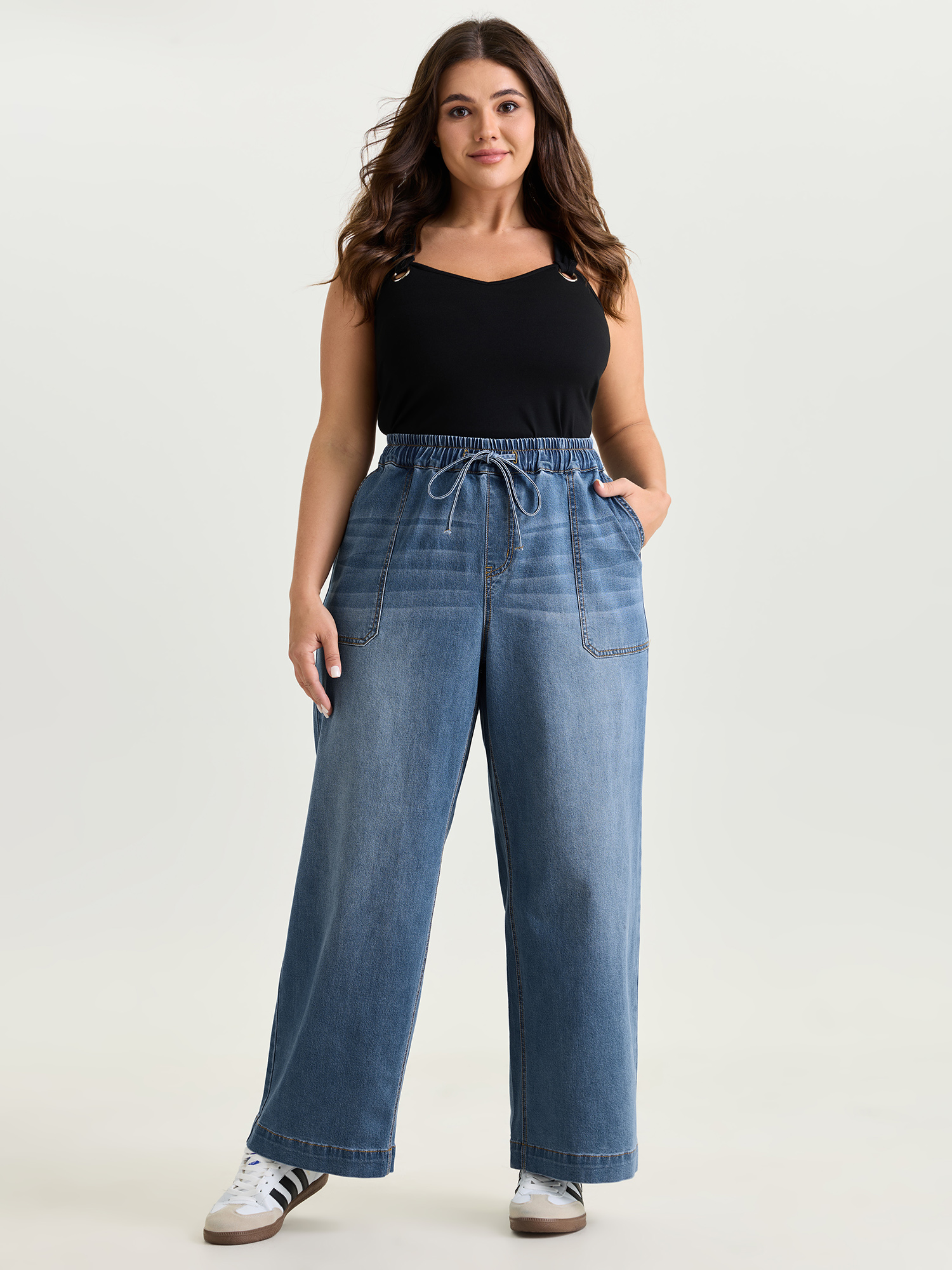 BloomChic Women's Plus Size Elastic Waist Medium Wash Wide-Leg Jeans Midblue Wide leg 30/6X