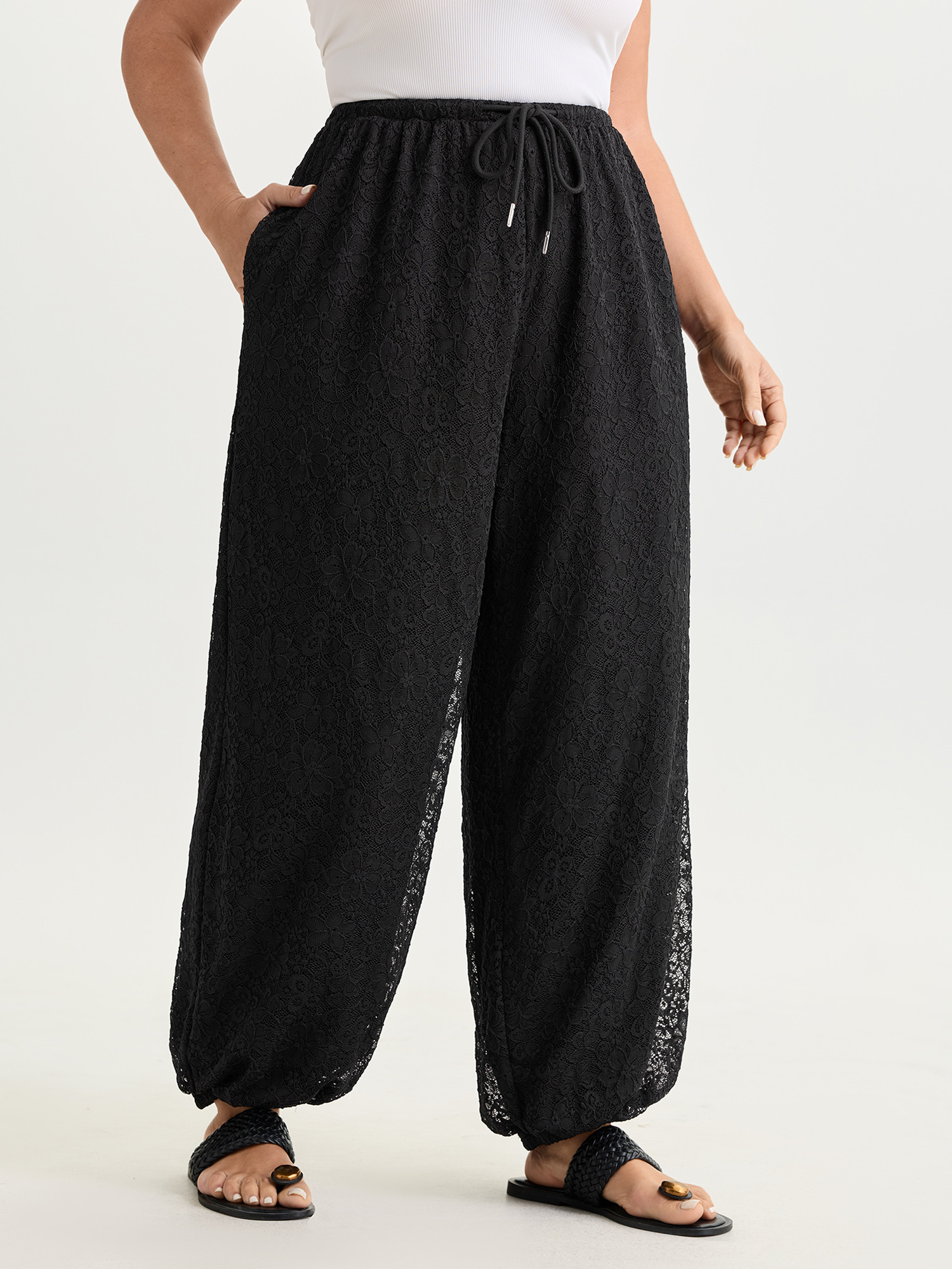 BloomChic Women's Plus Size Drawstring Lace Trim Straight-Leg Pants Black Solid Jogger Mid Rise 10/M