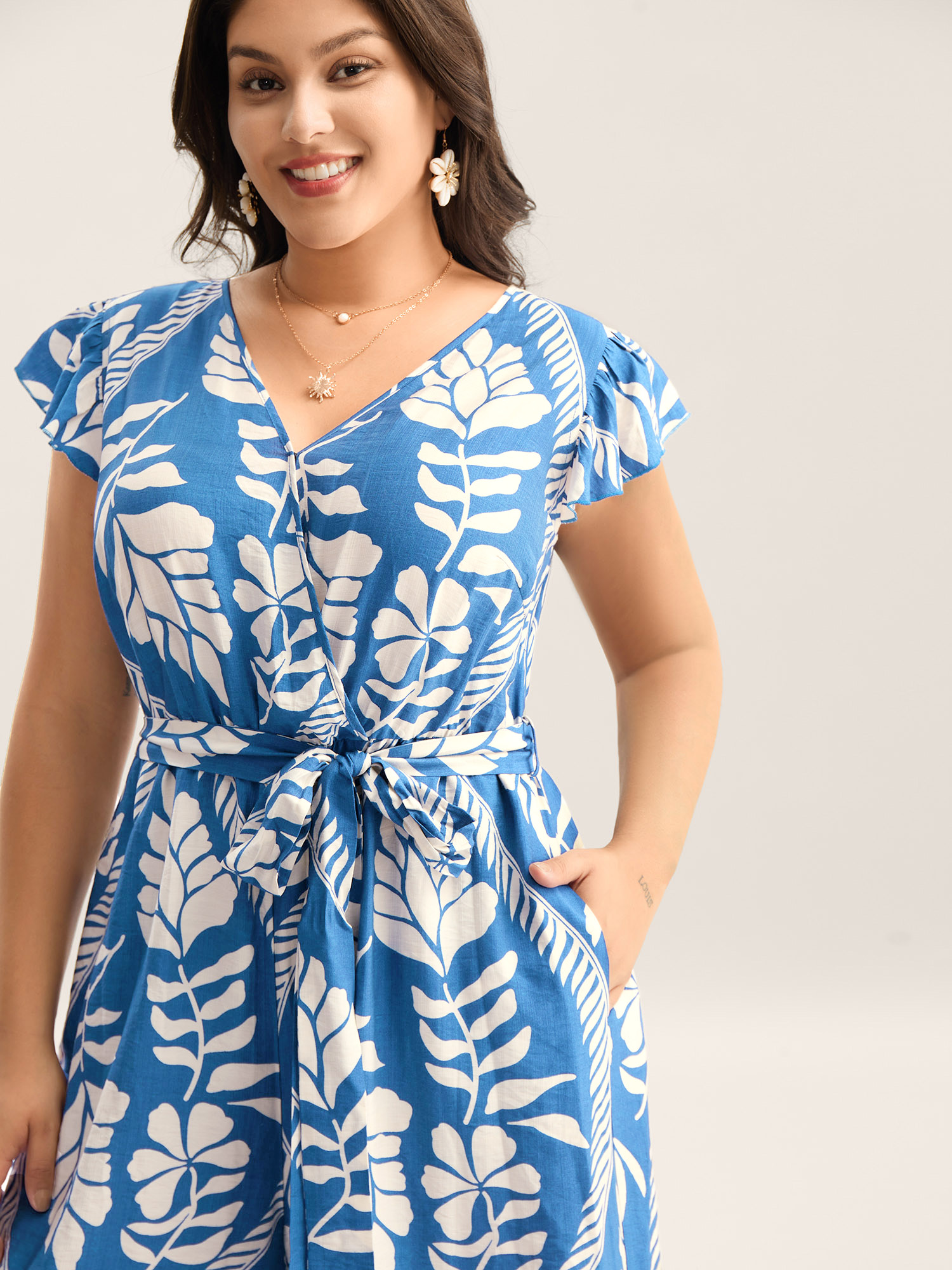 BloomChic Women's Plus Size Large Floral Print Pockets Jumpsuit LightBlue Vacation 30/6X-image-48330174726314