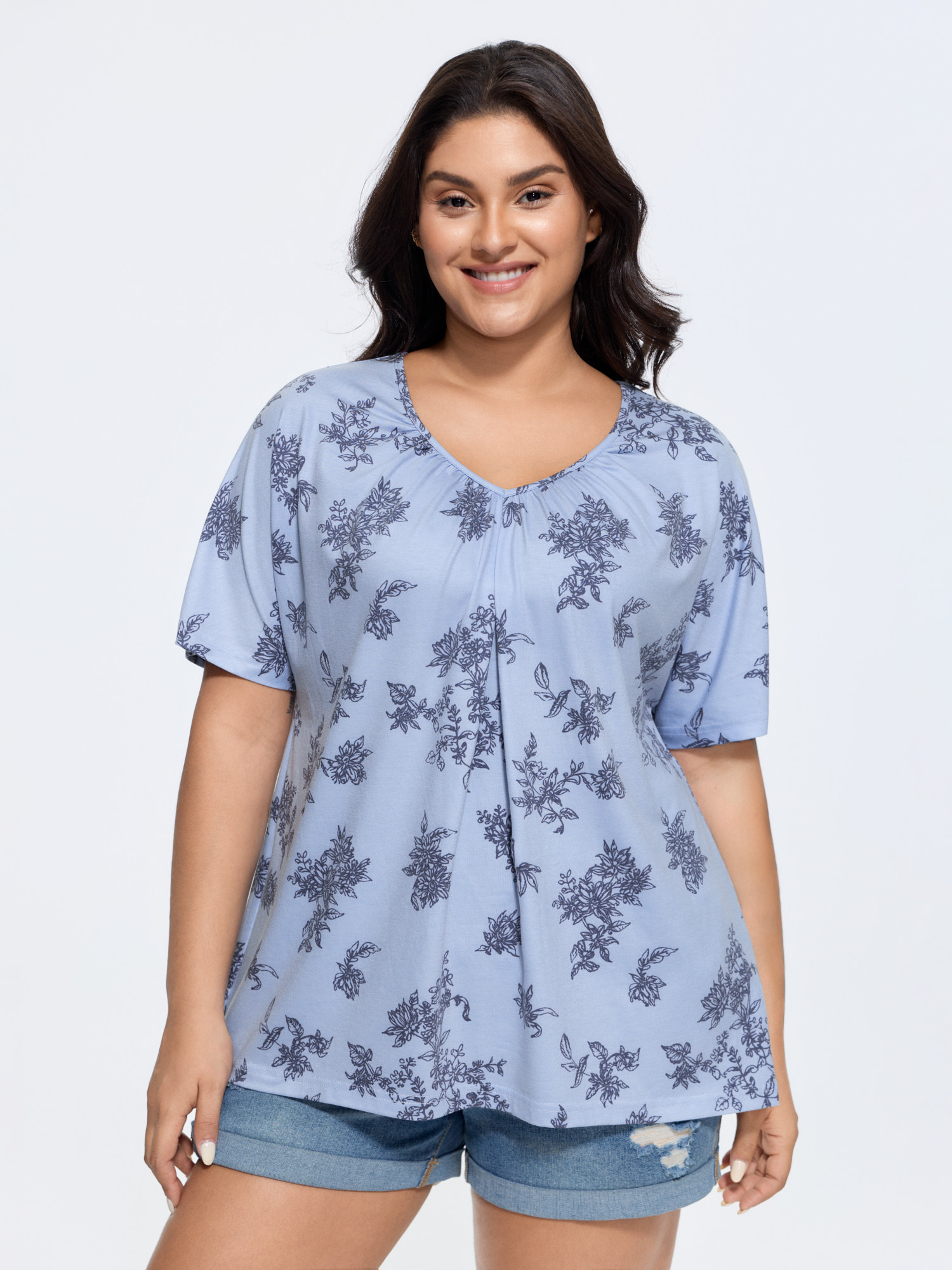 BloomChic Women's Plus Size Pleated Plain Half-Sleeve Knit Top LightBlue Short sleeve Everyday-Casual V-Neck 10/M