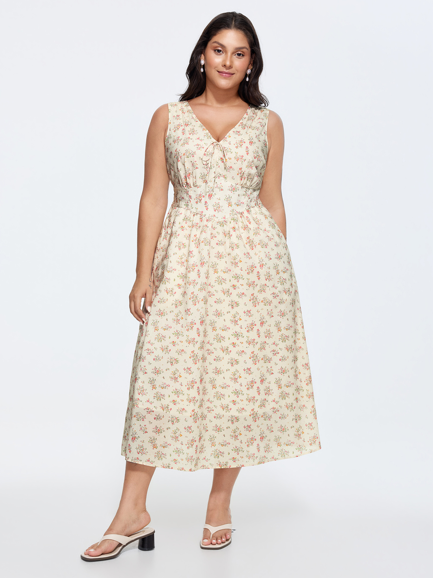 BloomChic Women's Plus Size Sweet Floral Print Cinched-Waist Midi Dress Beige Ditsy Floral Maxi Elegant Smocked 30/6X
