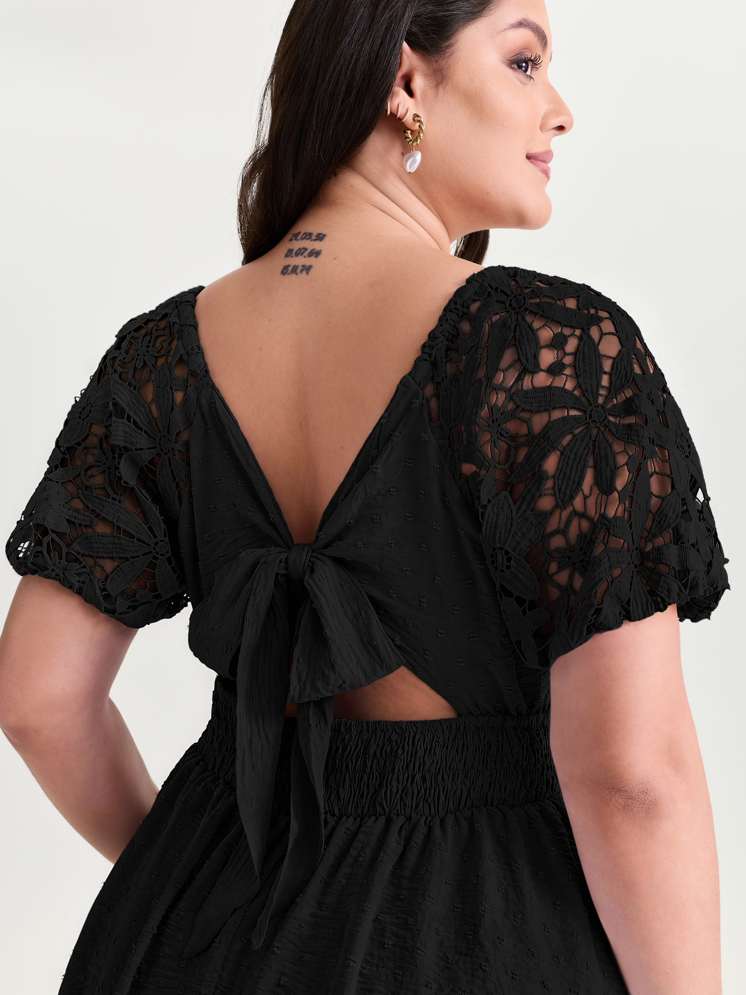 BloomChic Women's Plus Size Sheer Lace Sleeve Open Back Mini Dress Black Else Mini Everyday-Elegant Cable Knit 22-24/3X