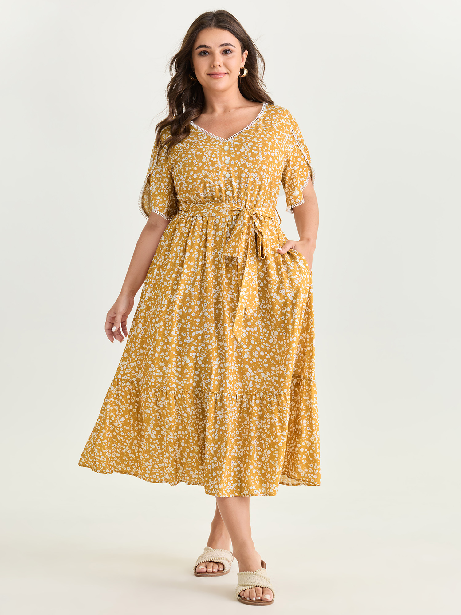 BloomChic Women's Plus Size Floral Print V-Neck Petal Sleeve Midi Dress Lemonyellow Ditsy Floral Longline Everyday-Casual Lace Trim 12/L