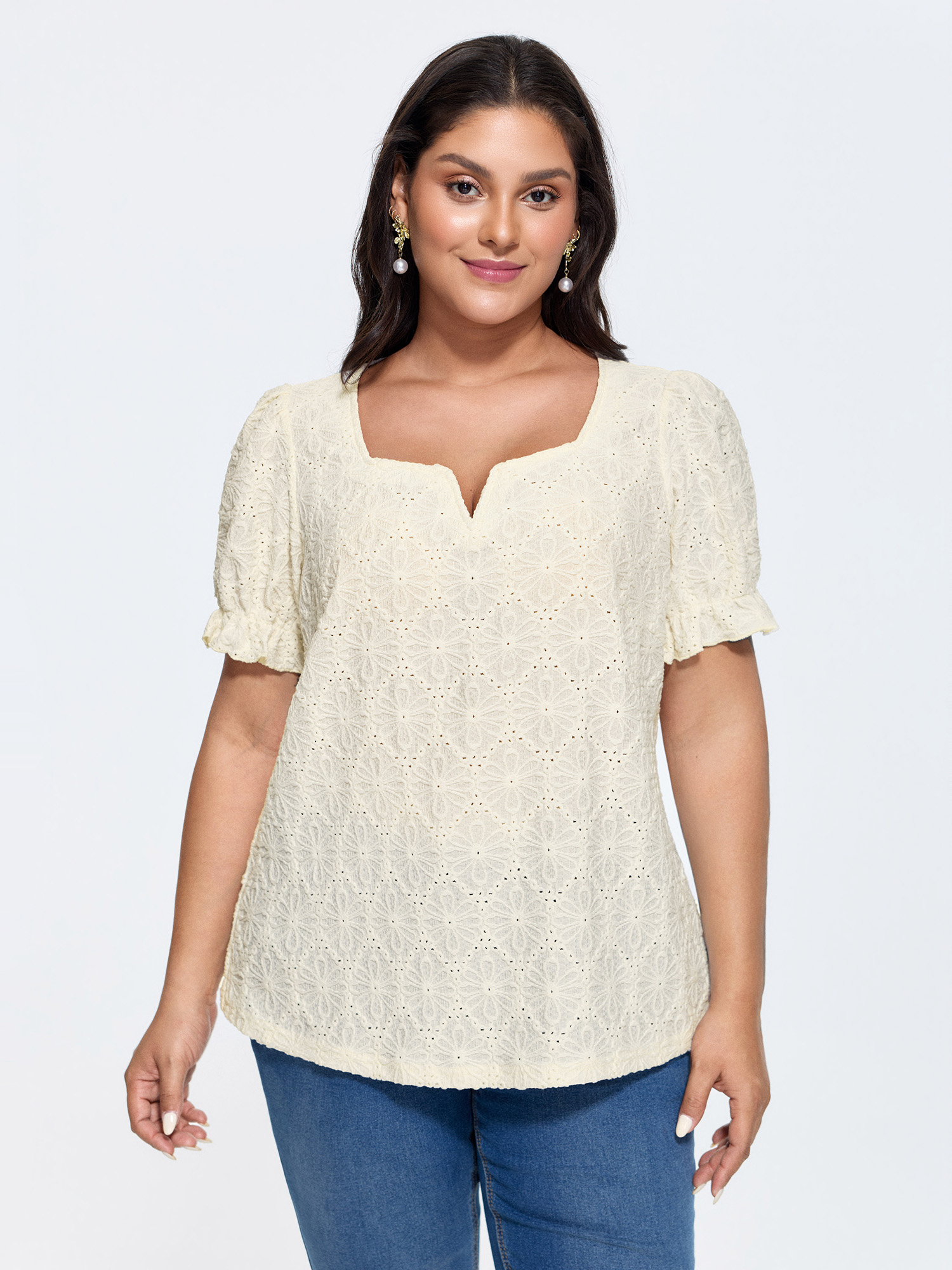 BloomChic Women's Plus Size Floral Textured Split Neckline Blouse Ivory Solid Everyday-Elegant Short sleeve V-Notch Neck 10/M