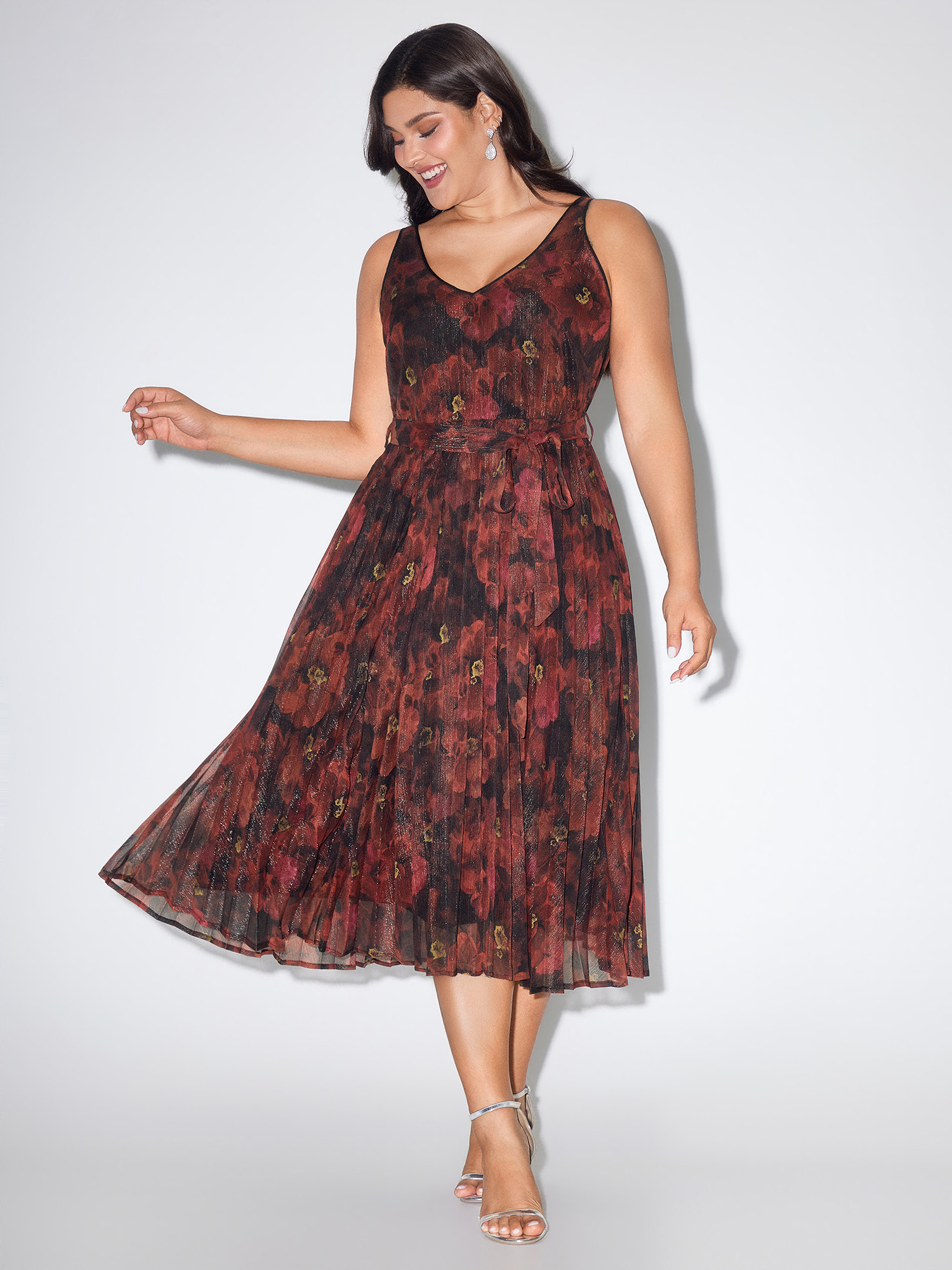 BloomChic Women's Plus Size Floral Print Pleated Waist-Tie Midi Dress Burgundy Party Midi V-Neck 26/4X-image-48357741658282