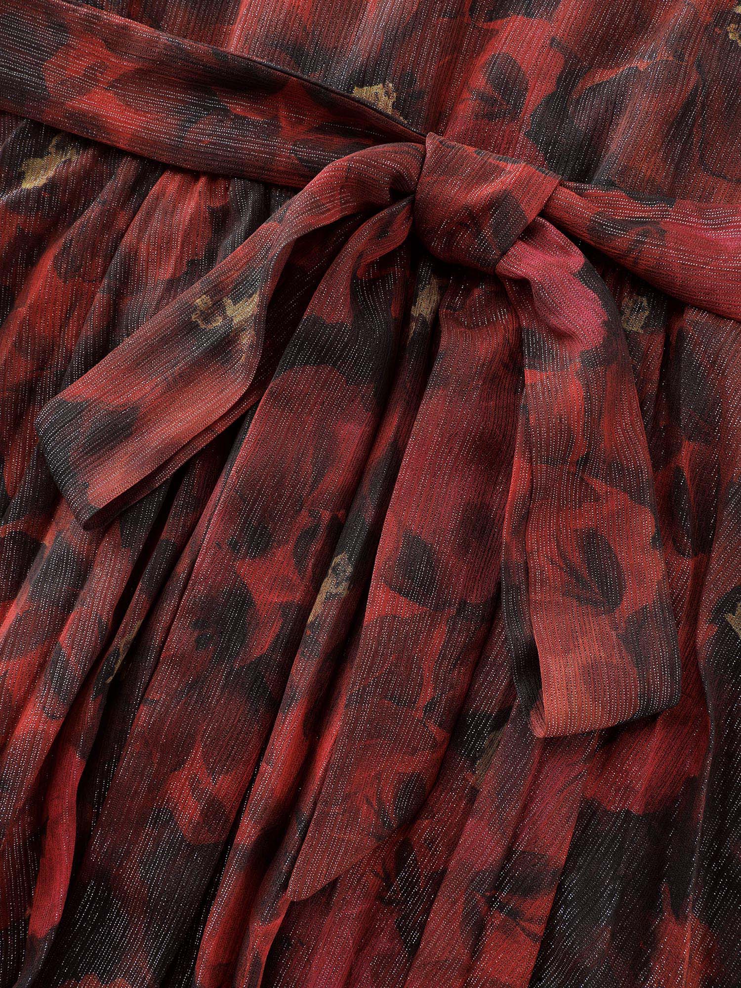 Side view of BloomChic Women's Plus Size Floral Print Pleated Waist-Tie Midi Dress Burgundy Party Midi V-Neck 18-20/2X