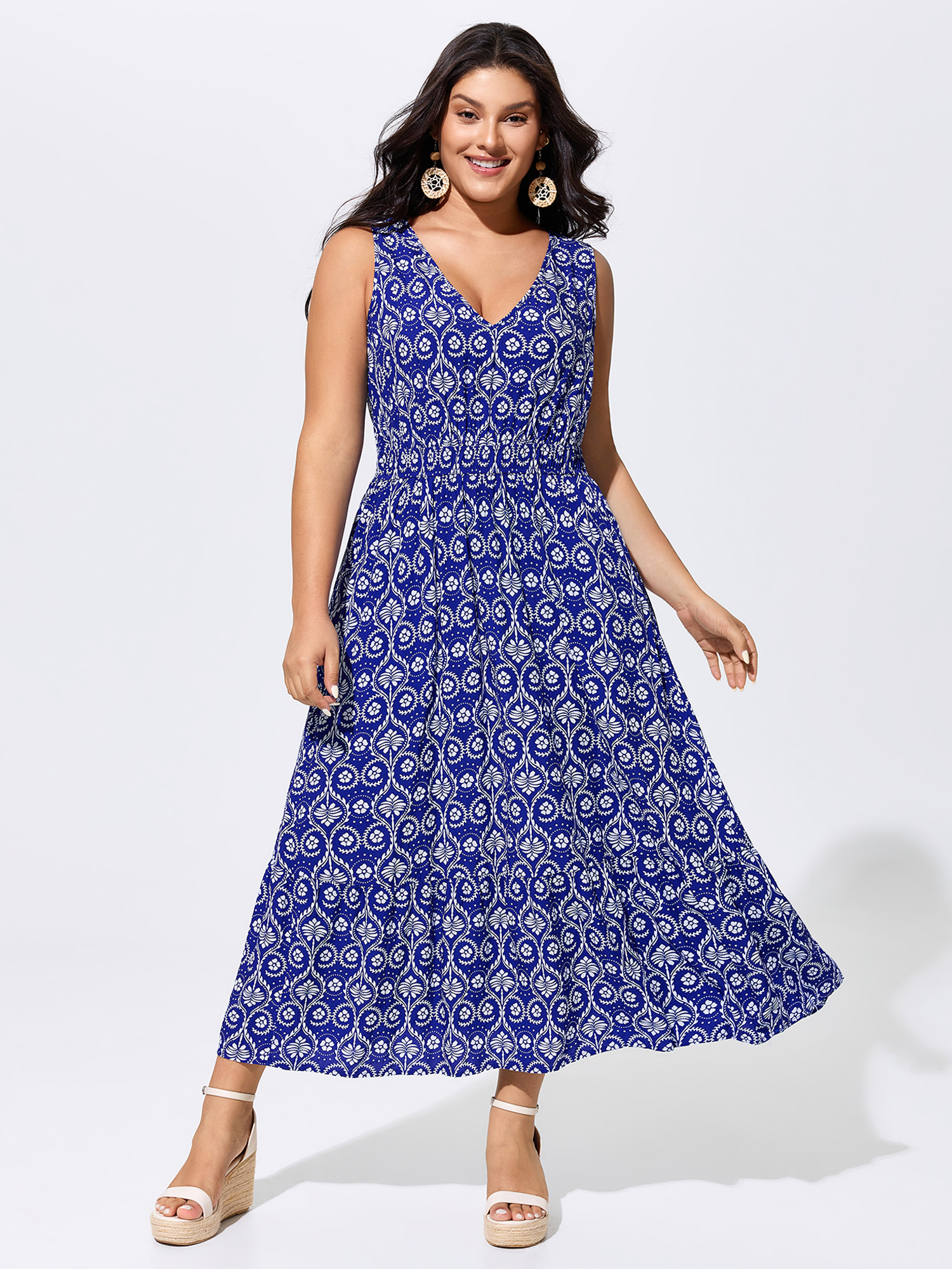 Bloomchic Geometric Print V-neck Midi Dress In Blue