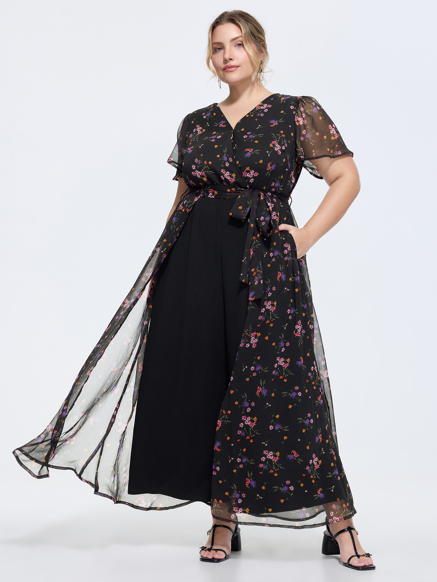 BloomChic Women's Plus Size Ditsy Floral Print Wrap Tie Overlay Jumpsuit Black Everyday-Elegant 18-20/2X