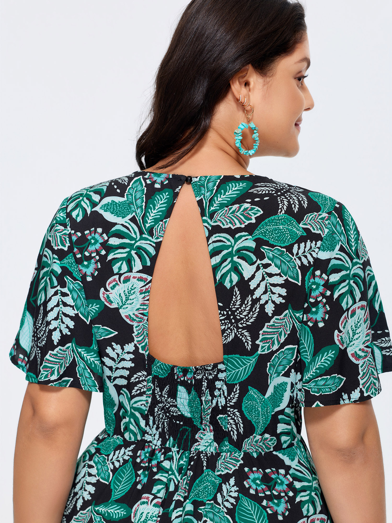 BloomChic Women's Plus Size Tropical Print Cut-Out Back Romper Black Vacation 28/5X-image-48384868090026