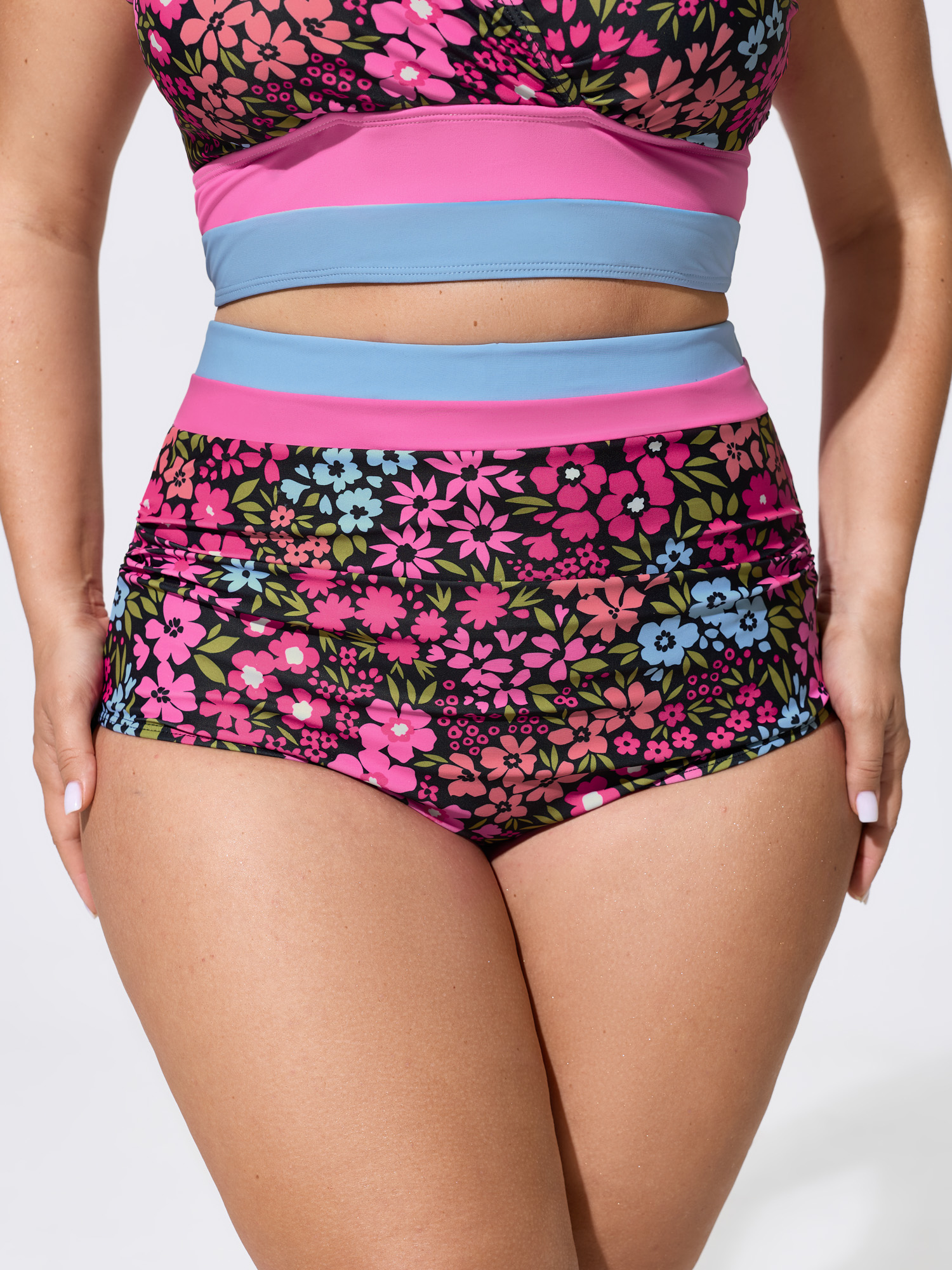 BloomChic Women's Plus Size Colorful Floral Print Swim Bottoms Black Floral short Colorblock Elastic Waist 10/M
