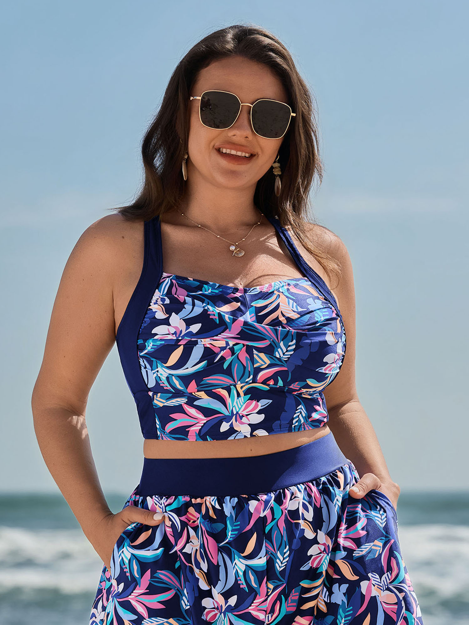 BloomChic Women's Plus Size Vibrant Floral Print Twist Front Swim Top Indigo Floral Sleeveless Twist Adjustable Straps 22-24/3X