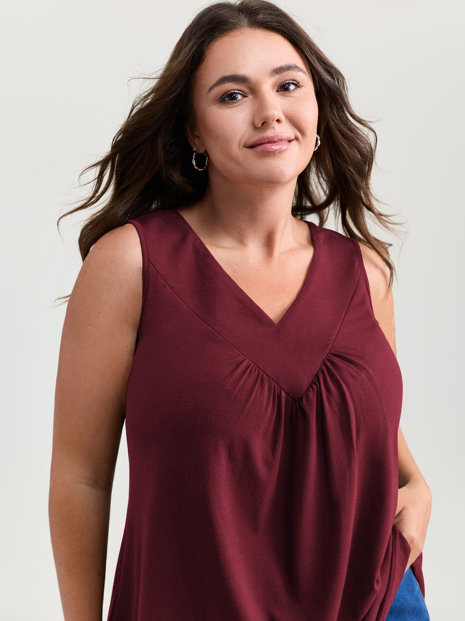 BloomChic Plus Size Stretchy V-Neck Pleated Tank Top - Women's Ditsy Floral Square Neck Comfort Waist Fit Sleeveless Boho Tank Tops Camis 14/M