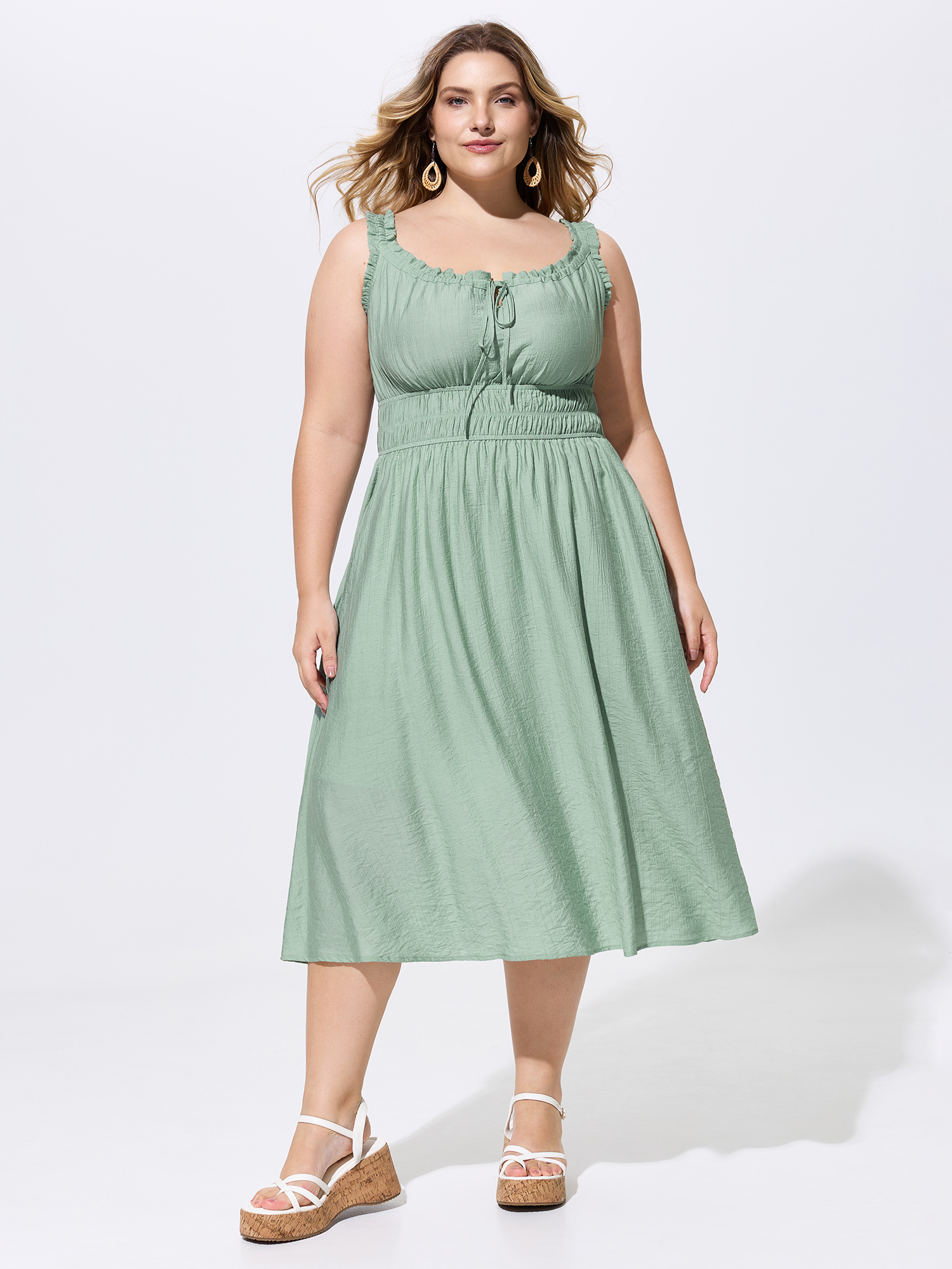 BloomChic Women's Plus Size Linen Blend Adjustable Drawstring Neckline Midi Dress Mint Solid Midi Vacation Smocked 10/M