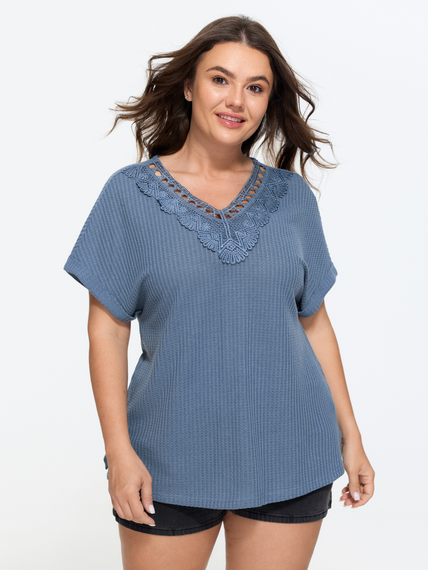 BloomChic Women's Plus Size Cut-Out Lace V-Neck Plain Knit Top Mediumblue Short sleeve Everyday-Casual V-Neck 10/M